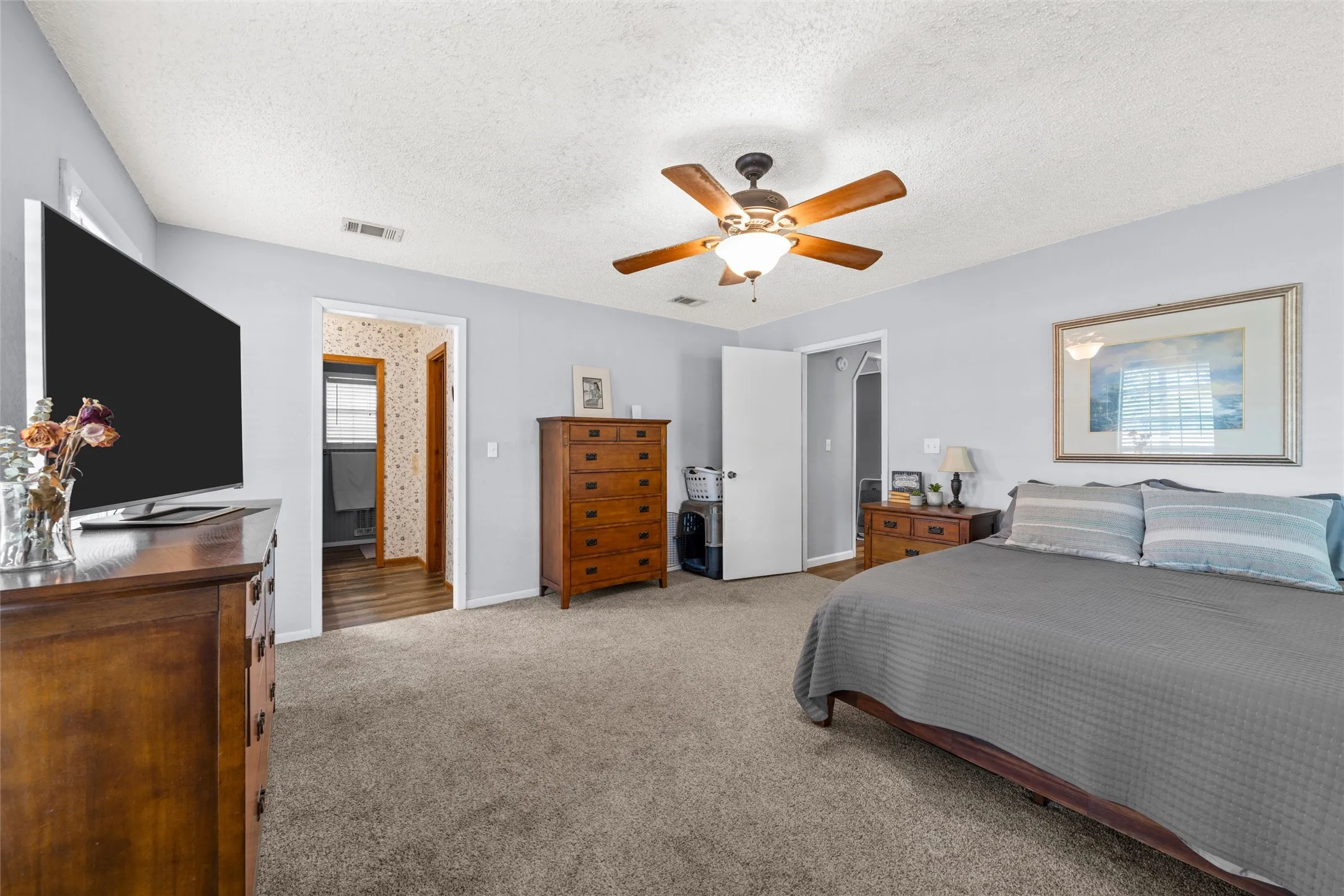 Single Family Residence For Sale in Hill County , 178 Murdoch Road, Whitney, Texas 76692, 3 Bedroom, 3 Bathroom, Garage spaces, 2,308 Sqft, built in 1986, mls#21393057, Real Estate Agent in Whitney, Homes For Sale in Hill county, Homes For Sale in Whitney, Realtor in Whitney Texas, Real Estate Brokerage Independent Realty Texas, Luminita Cordes Realtor