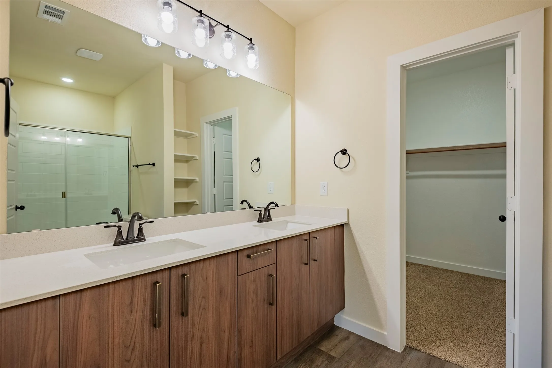 Duplex For Rent in Ellis County , 709 Blackland Drive, Venus, Texas 76084, 3 Bedroom, 2 Bathroom, 2 Garage spaces, 1,361 Sqft, built in 2024, mls#21393161, Real Estate Agent in Venus, Homes For Rent in Ellis county, Homes For Rent in Venus, Realtor in Venus Texas, Real Estate Brokerage Independent Realty Texas, Luminita Cordes Realtor