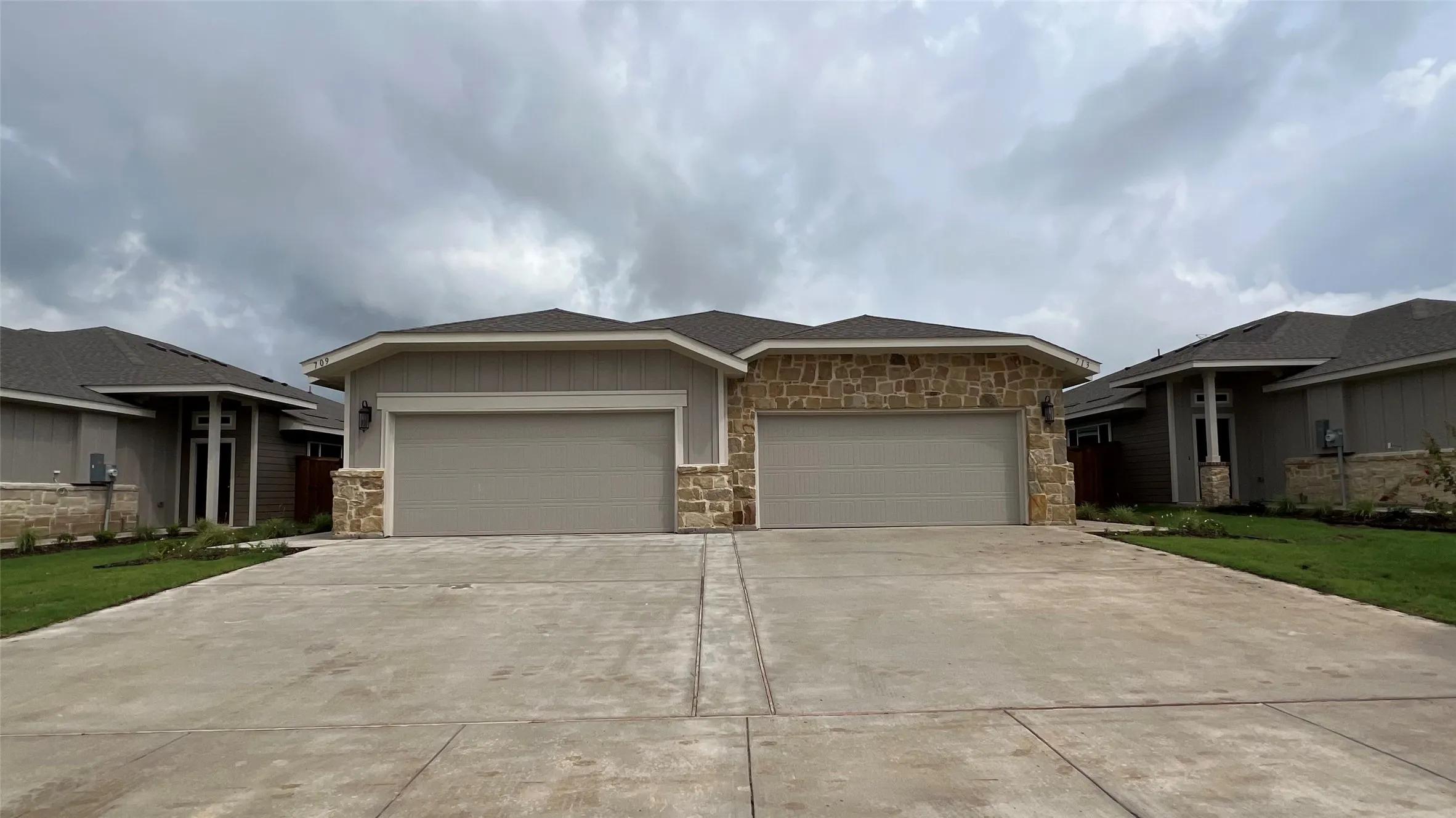 Duplex For Rent