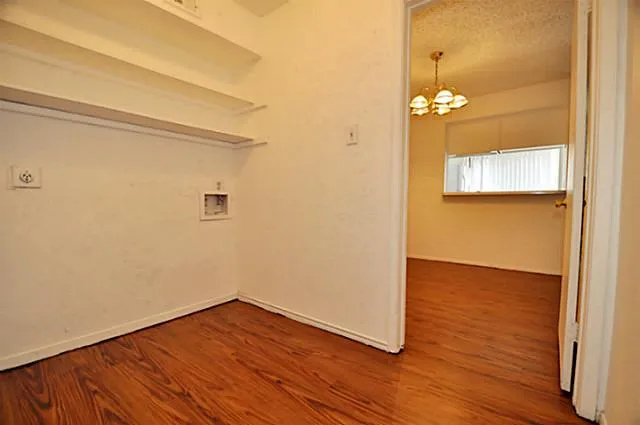 Townhouse For Rent in Dallas County , 5630 Spring Valley Road 24b, Dallas, Texas 75254, 1 Bedroom, 2 Bathroom, Garage spaces, 962 Sqft, built in 1982, mls#21393164, Real Estate Agent in Dallas, Homes For Rent in Dallas county, Homes For Rent in Dallas, Realtor in Dallas Texas, Real Estate Brokerage Independent Realty Texas, Luminita Cordes Realtor