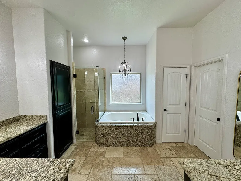 Single Family Residence For Sale in Parker County , 570 S Sugartree Drive, Lipan, Texas 76462, 3 Bedroom, 2 Bathroom, 2 Garage spaces, 2,442 Sqft, built in 2013, mls#21391904, Real Estate Agent in Lipan, Homes For Sale in Parker county, Homes For Sale in Lipan, Realtor in Lipan Texas, Real Estate Brokerage Independent Realty Texas, Luminita Cordes Realtor