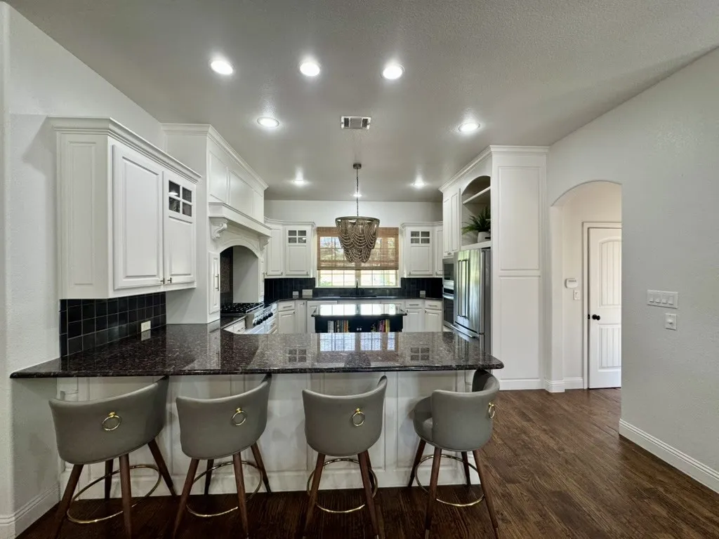 Single Family Residence For Sale in Parker County , 570 S Sugartree Drive, Lipan, Texas 76462, 3 Bedroom, 2 Bathroom, 2 Garage spaces, 2,442 Sqft, built in 2013, mls#21391904, Real Estate Agent in Lipan, Homes For Sale in Parker county, Homes For Sale in Lipan, Realtor in Lipan Texas, Real Estate Brokerage Independent Realty Texas, Luminita Cordes Realtor