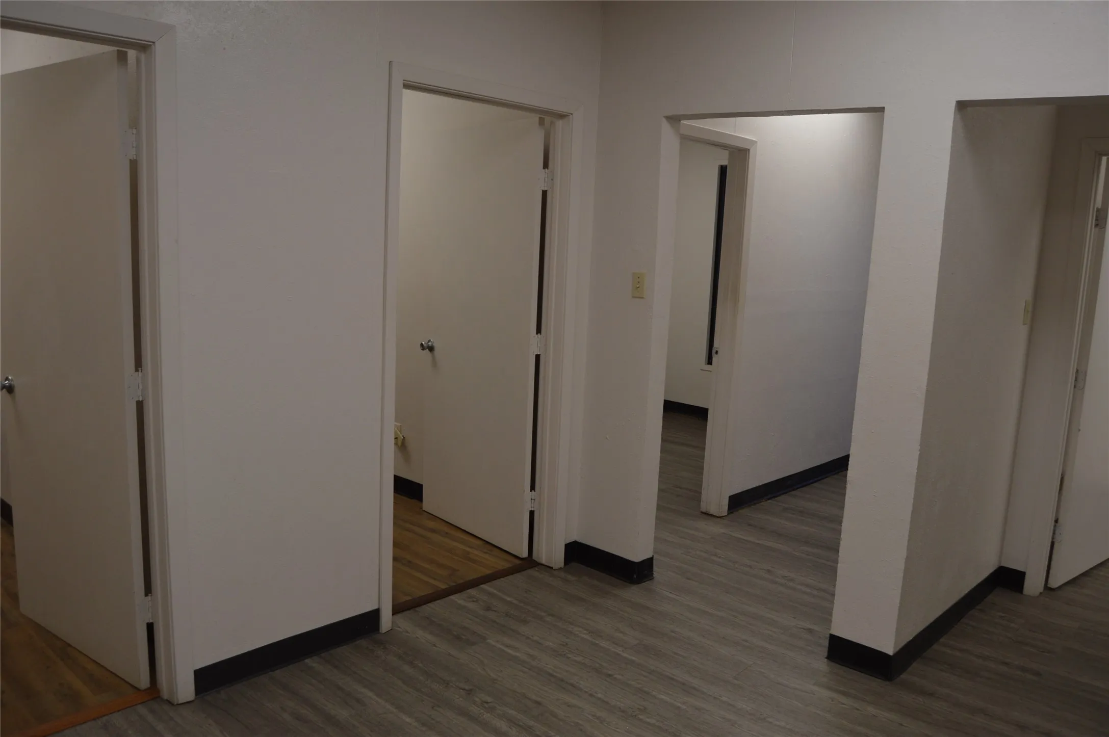 Office For Rent in Hunt County , 3931 Joe Ramsey Boulevard E A & B, Greenville, Texas 75401, 0, 0, Garage spaces, 0 Sqft, built in 1985, mls#21393142, Real Estate Agent in Greenville, Homes For Rent in Hunt county, Homes For Rent in Greenville, Realtor in Greenville Texas, Real Estate Brokerage Independent Realty Texas, Luminita Cordes Realtor