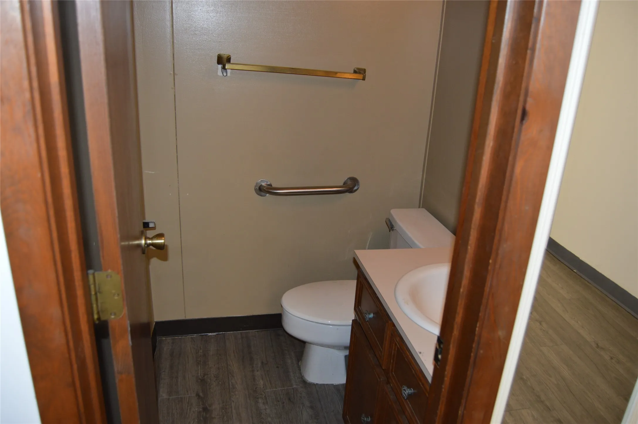 Office For Rent in Hunt County , 3931 Joe Ramsey Boulevard E A & B, Greenville, Texas 75401, 0, 0, Garage spaces, 0 Sqft, built in 1985, mls#21393142, Real Estate Agent in Greenville, Homes For Rent in Hunt county, Homes For Rent in Greenville, Realtor in Greenville Texas, Real Estate Brokerage Independent Realty Texas, Luminita Cordes Realtor