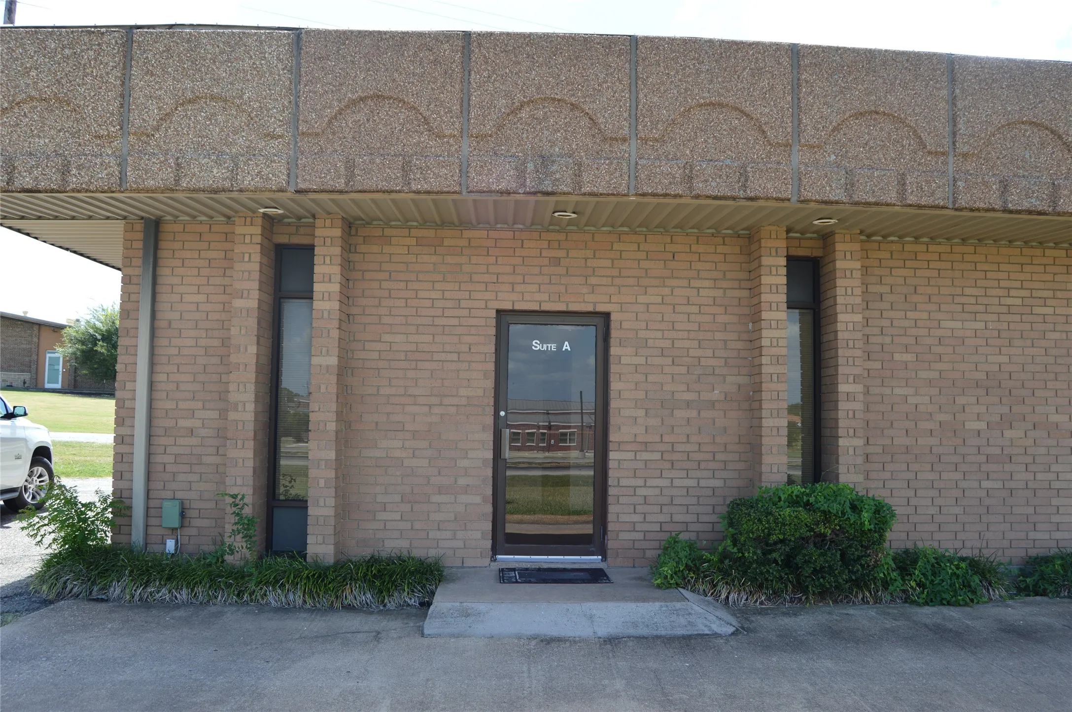 Office For Rent in Hunt County , 3931 Joe Ramsey Boulevard E A & B, Greenville, Texas 75401, 0, 0, Garage spaces, 0 Sqft, built in 1985, mls#21393142, Real Estate Agent in Greenville, Homes For Rent in Hunt county, Homes For Rent in Greenville, Realtor in Greenville Texas, Real Estate Brokerage Independent Realty Texas, Luminita Cordes Realtor