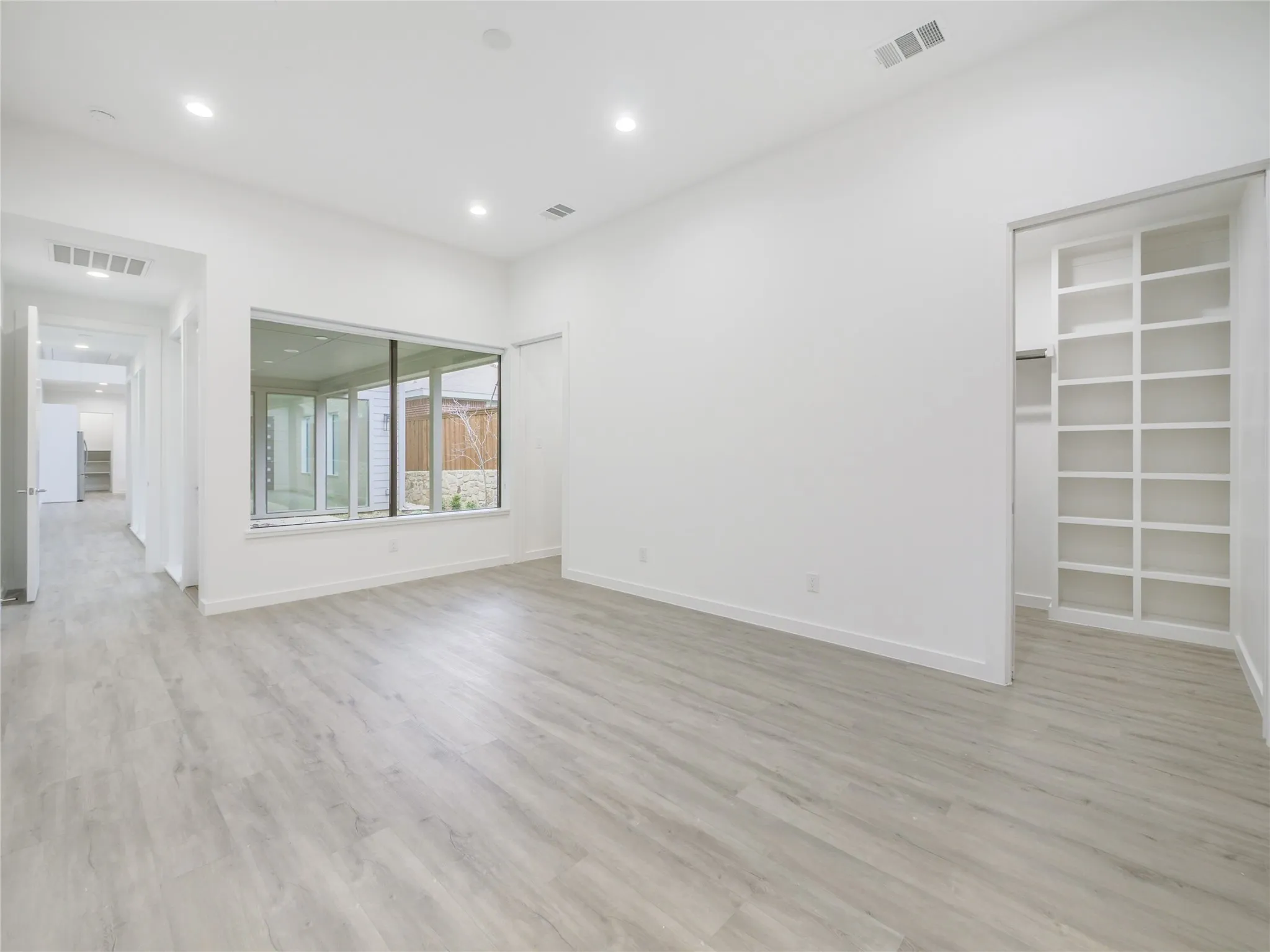 Duplex For Rent in Dallas County , 2326 Vagas Avenue, Dallas, Texas 75219, 3 Bedroom, 3 Bathroom, 2 Garage spaces, 2,258 Sqft, built in 2019, mls#21393171, Real Estate Agent in Dallas, Homes For Rent in Dallas county, Homes For Rent in Dallas, Realtor in Dallas Texas, Real Estate Brokerage Independent Realty Texas, Luminita Cordes Realtor