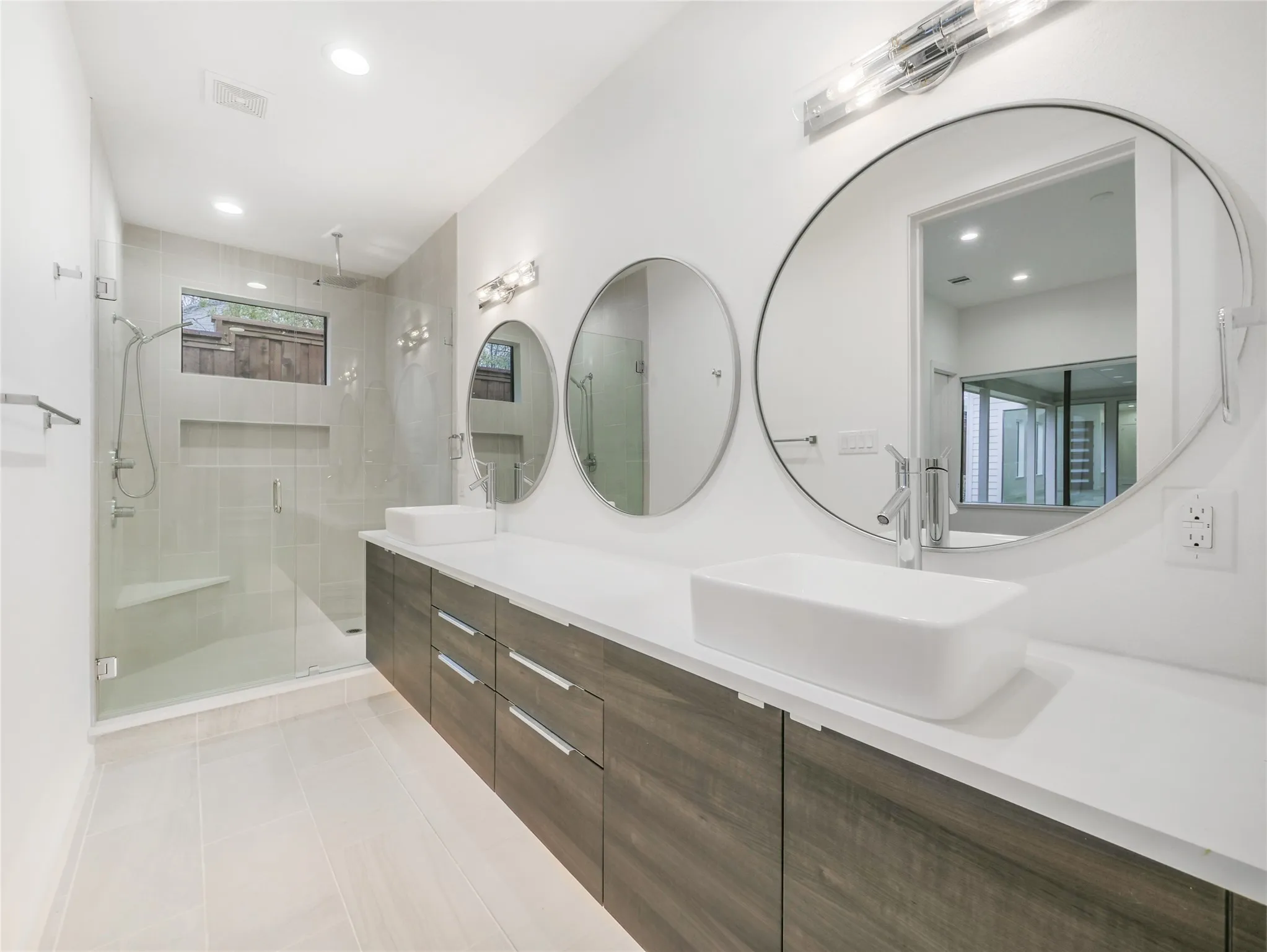 Duplex For Rent in Dallas County , 2326 Vagas Avenue, Dallas, Texas 75219, 3 Bedroom, 3 Bathroom, 2 Garage spaces, 2,258 Sqft, built in 2019, mls#21393171, Real Estate Agent in Dallas, Homes For Rent in Dallas county, Homes For Rent in Dallas, Realtor in Dallas Texas, Real Estate Brokerage Independent Realty Texas, Luminita Cordes Realtor