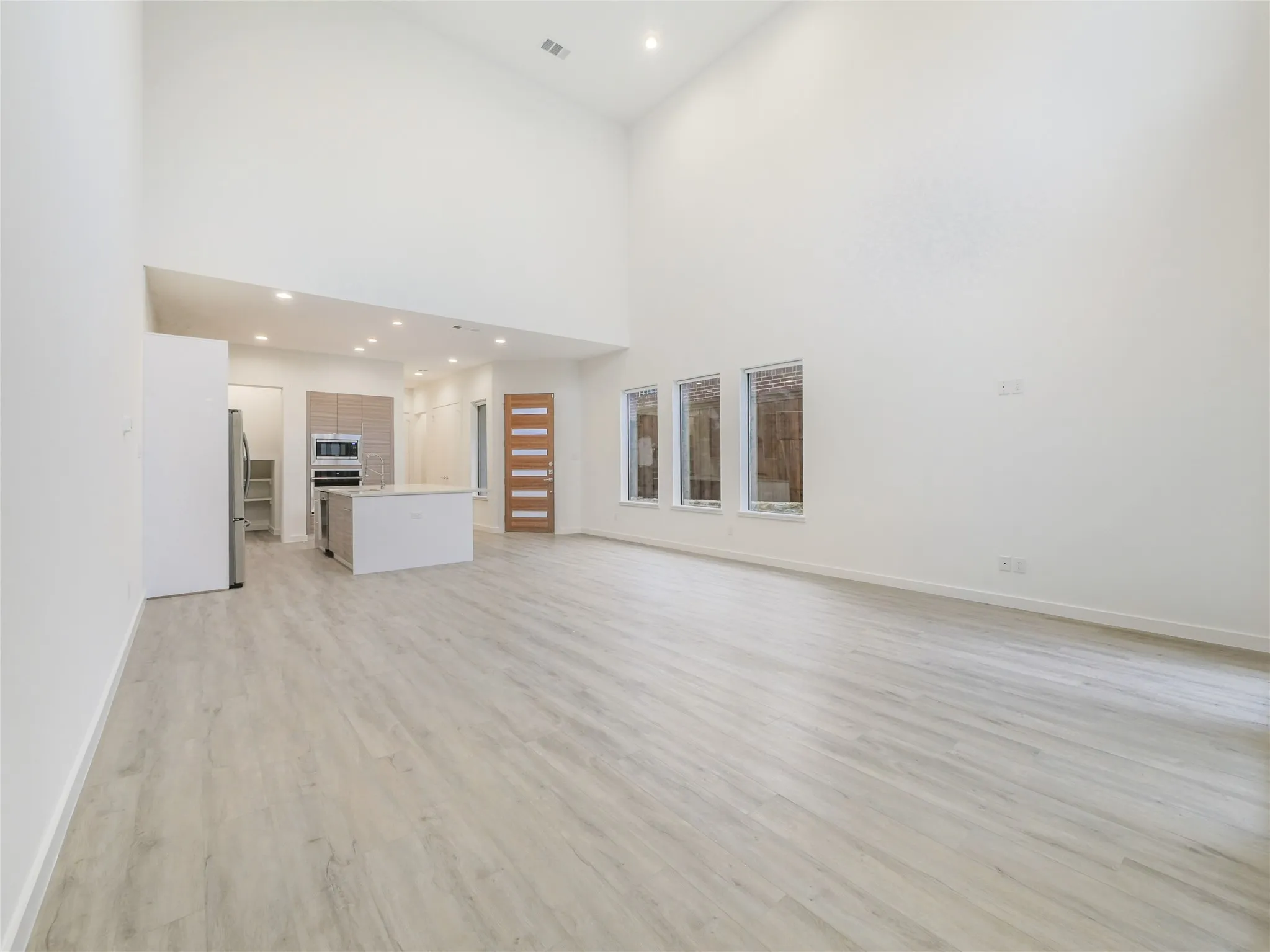 Duplex For Rent in Dallas County , 2326 Vagas Avenue, Dallas, Texas 75219, 3 Bedroom, 3 Bathroom, 2 Garage spaces, 2,258 Sqft, built in 2019, mls#21393171, Real Estate Agent in Dallas, Homes For Rent in Dallas county, Homes For Rent in Dallas, Realtor in Dallas Texas, Real Estate Brokerage Independent Realty Texas, Luminita Cordes Realtor