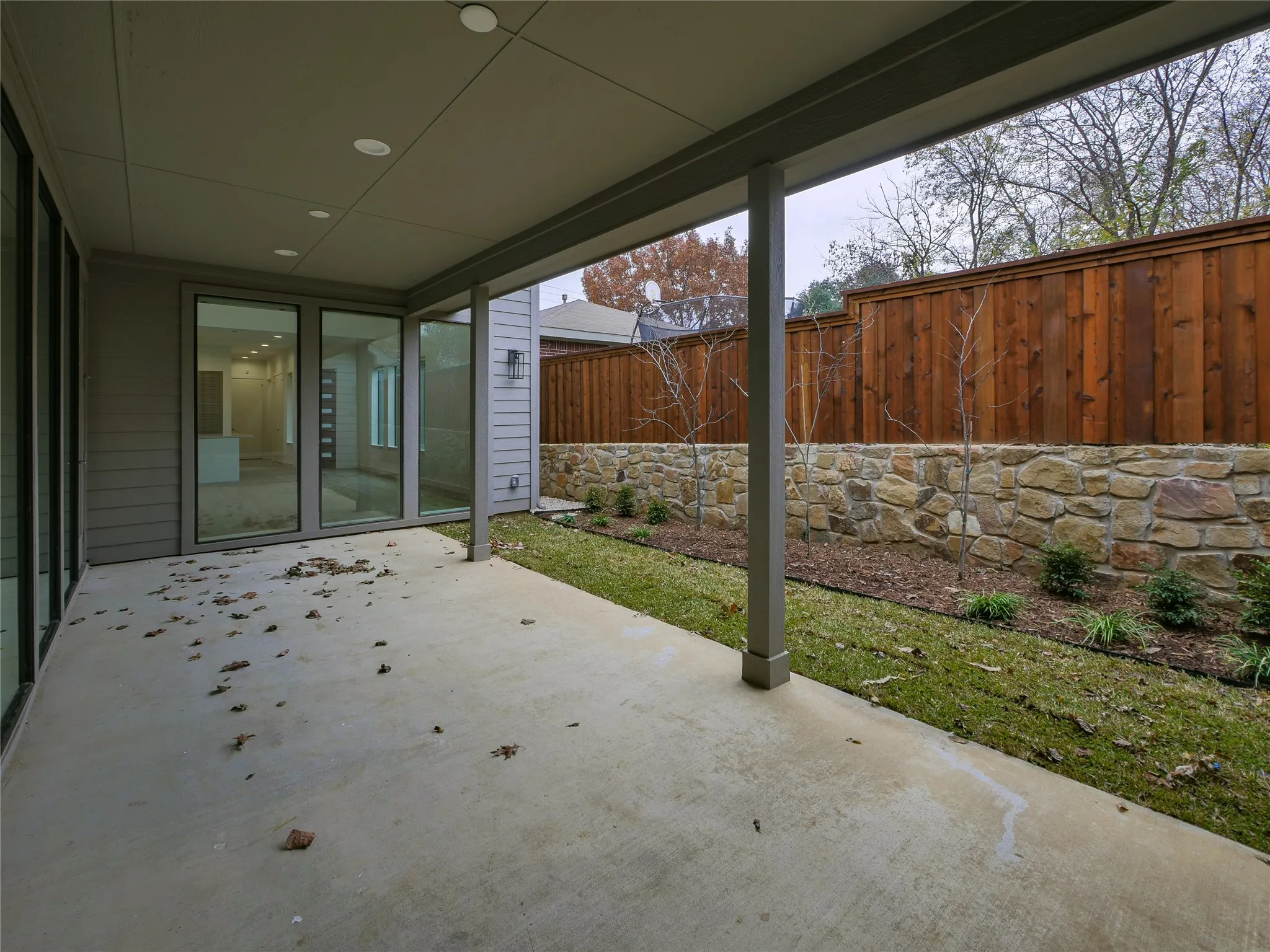 Duplex For Rent in Dallas County , 2326 Vagas Avenue, Dallas, Texas 75219, 3 Bedroom, 3 Bathroom, 2 Garage spaces, 2,258 Sqft, built in 2019, mls#21393171, Real Estate Agent in Dallas, Homes For Rent in Dallas county, Homes For Rent in Dallas, Realtor in Dallas Texas, Real Estate Brokerage Independent Realty Texas, Luminita Cordes Realtor