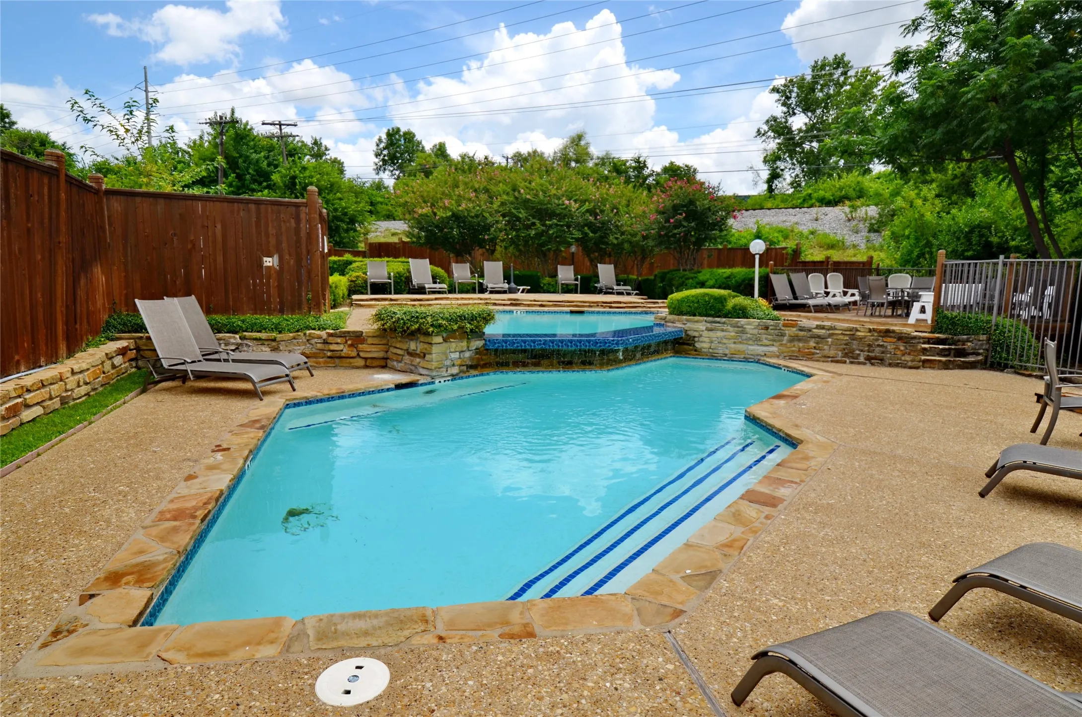 Townhouse For Rent in Dallas County , 2610 Lakehill Lane 3B, Carrollton, Texas 75006, 1 Bedroom, 2 Bathroom, Garage spaces, 962 Sqft, built in 1981, mls#21393174, Real Estate Agent in Carrollton, Homes For Rent in Dallas county, Homes For Rent in Carrollton, Realtor in Carrollton Texas, Real Estate Brokerage Independent Realty Texas, Luminita Cordes Realtor