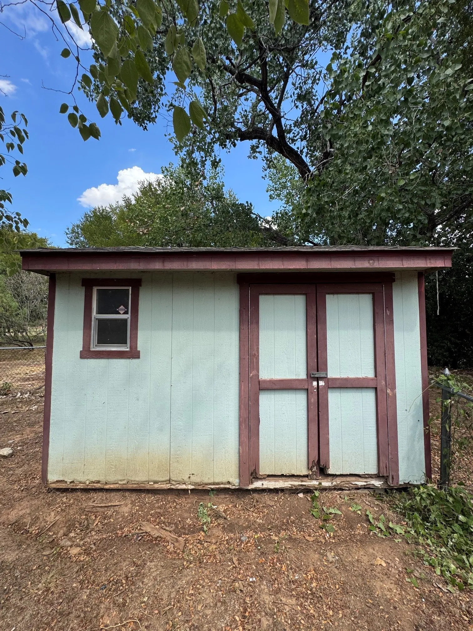 Single Family Residence For Sale in Hood County , 4003 Cherokee Court, Granbury, Texas 76048, 3 Bedroom, 2 Bathroom, Garage spaces, 1,320 Sqft, built in 1975, mls#21393177, Real Estate Agent in Granbury, Homes For Sale in Hood county, Homes For Sale in Granbury, Realtor in Granbury Texas, Real Estate Brokerage Independent Realty Texas, Luminita Cordes Realtor
