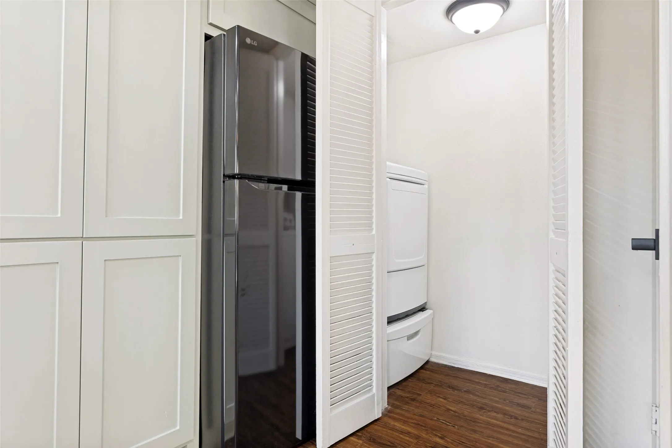 Townhouse For Rent in Dallas County , 3110 Roundtree Lane, Garland, Texas 75044, 3 Bedroom, 3 Bathroom, Garage spaces, 1,656 Sqft, built in 1974, mls#21392206, Real Estate Agent in Garland, Homes For Rent in Dallas county, Homes For Rent in Garland, Realtor in Garland Texas, Real Estate Brokerage Independent Realty Texas, Luminita Cordes Realtor