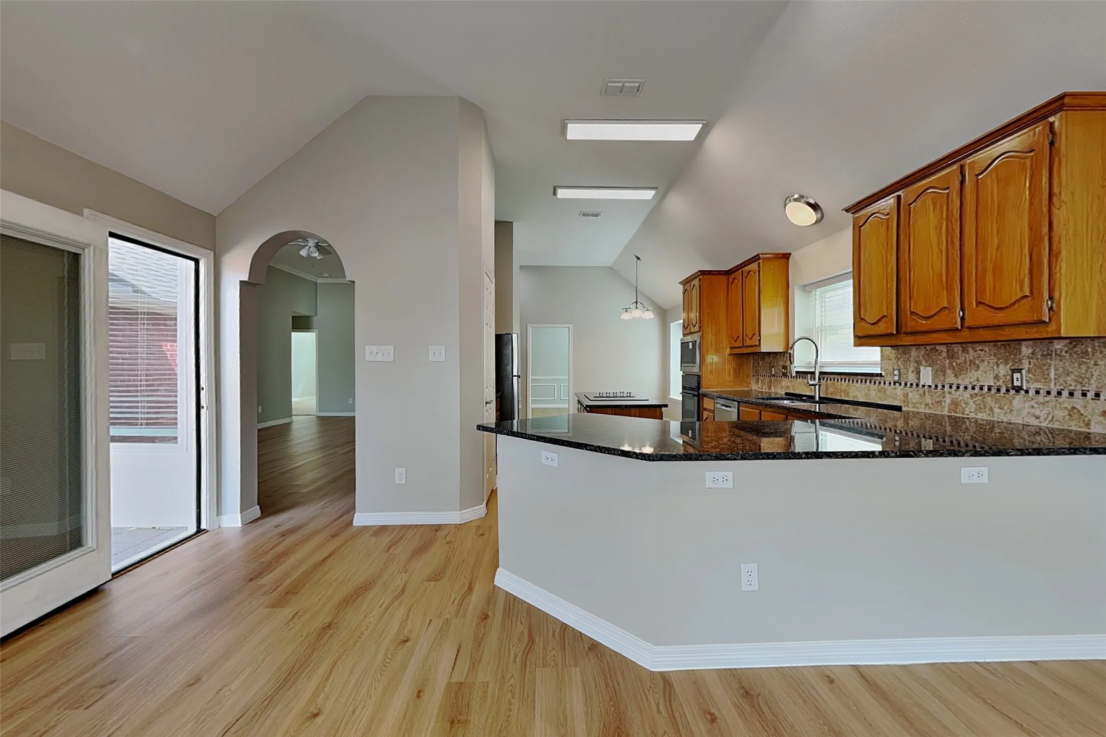 Single Family Residence For Rent in Dallas County , 1527 Jeanette Way, Carrollton, Texas 75006, 4 Bedroom, 3 Bathroom, 2 Garage spaces, 2,600 Sqft, built in 1994, mls#21393181, Real Estate Agent in Carrollton, Homes For Rent in Dallas county, Homes For Rent in Carrollton, Realtor in Carrollton Texas, Real Estate Brokerage Independent Realty Texas, Luminita Cordes Realtor