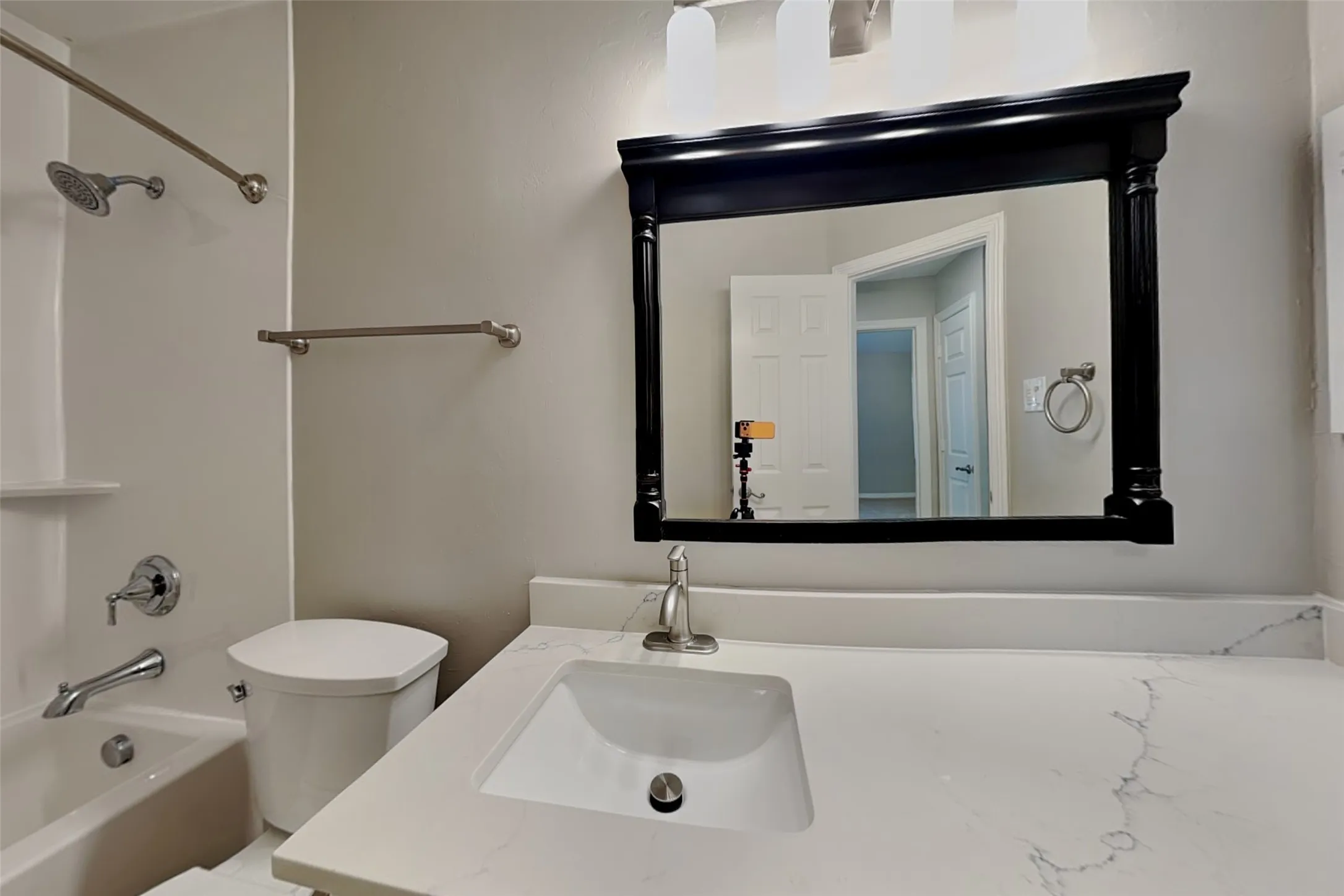 Single Family Residence For Rent in Dallas County , 1527 Jeanette Way, Carrollton, Texas 75006, 4 Bedroom, 3 Bathroom, 2 Garage spaces, 2,600 Sqft, built in 1994, mls#21393181, Real Estate Agent in Carrollton, Homes For Rent in Dallas county, Homes For Rent in Carrollton, Realtor in Carrollton Texas, Real Estate Brokerage Independent Realty Texas, Luminita Cordes Realtor