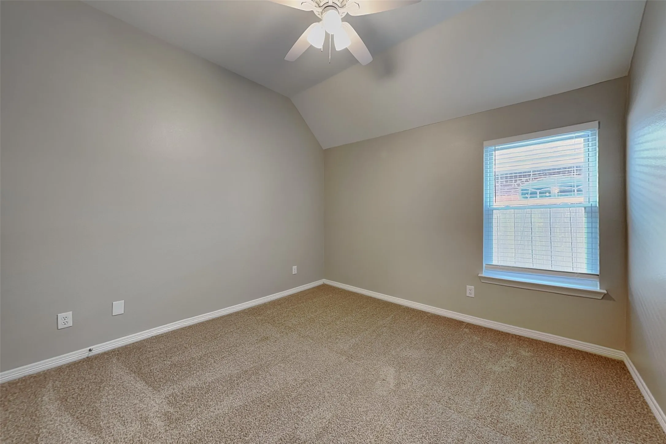 Single Family Residence For Rent in Dallas County , 1527 Jeanette Way, Carrollton, Texas 75006, 4 Bedroom, 3 Bathroom, 2 Garage spaces, 2,600 Sqft, built in 1994, mls#21393181, Real Estate Agent in Carrollton, Homes For Rent in Dallas county, Homes For Rent in Carrollton, Realtor in Carrollton Texas, Real Estate Brokerage Independent Realty Texas, Luminita Cordes Realtor