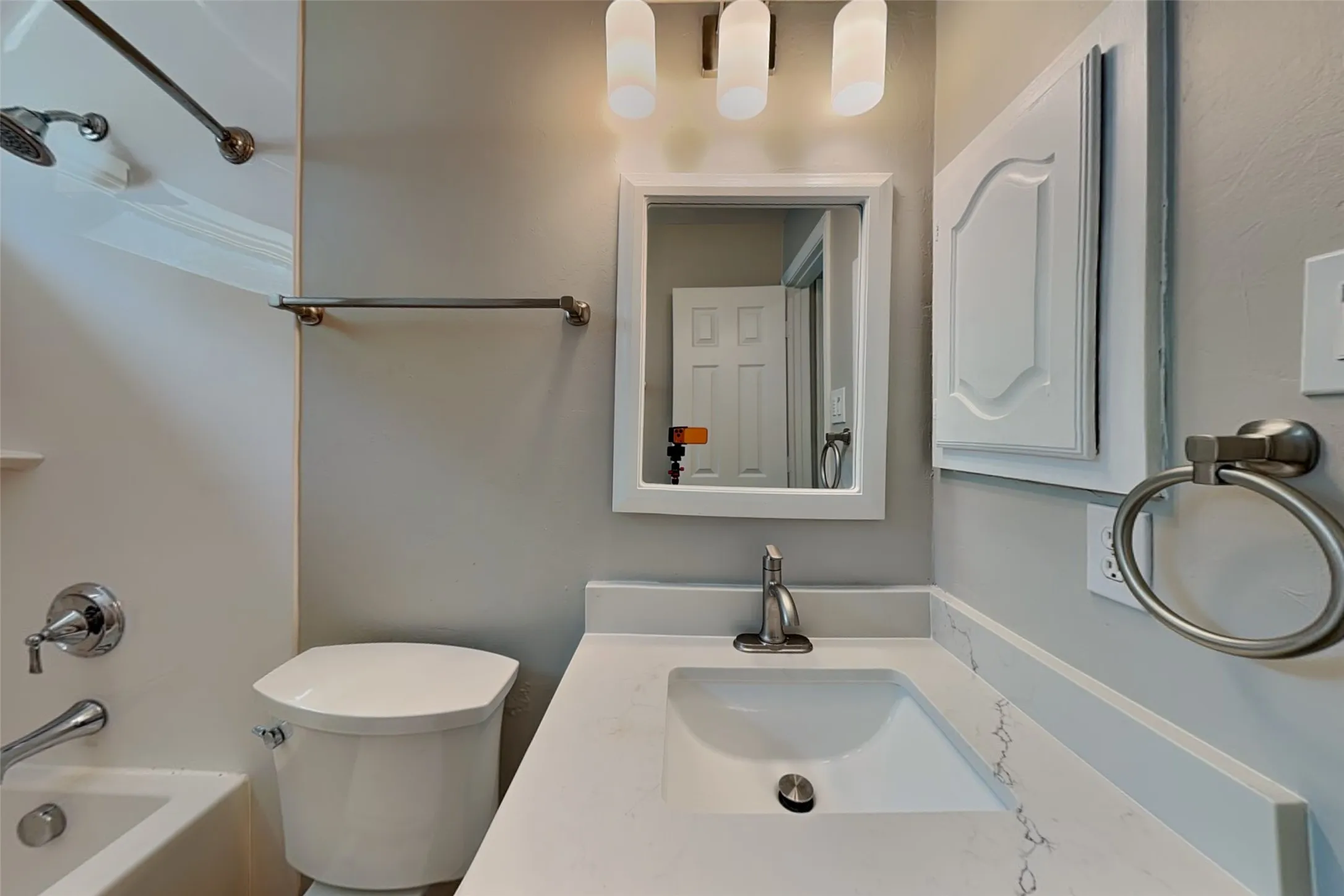 Single Family Residence For Rent in Dallas County , 1527 Jeanette Way, Carrollton, Texas 75006, 4 Bedroom, 3 Bathroom, 2 Garage spaces, 2,600 Sqft, built in 1994, mls#21393181, Real Estate Agent in Carrollton, Homes For Rent in Dallas county, Homes For Rent in Carrollton, Realtor in Carrollton Texas, Real Estate Brokerage Independent Realty Texas, Luminita Cordes Realtor