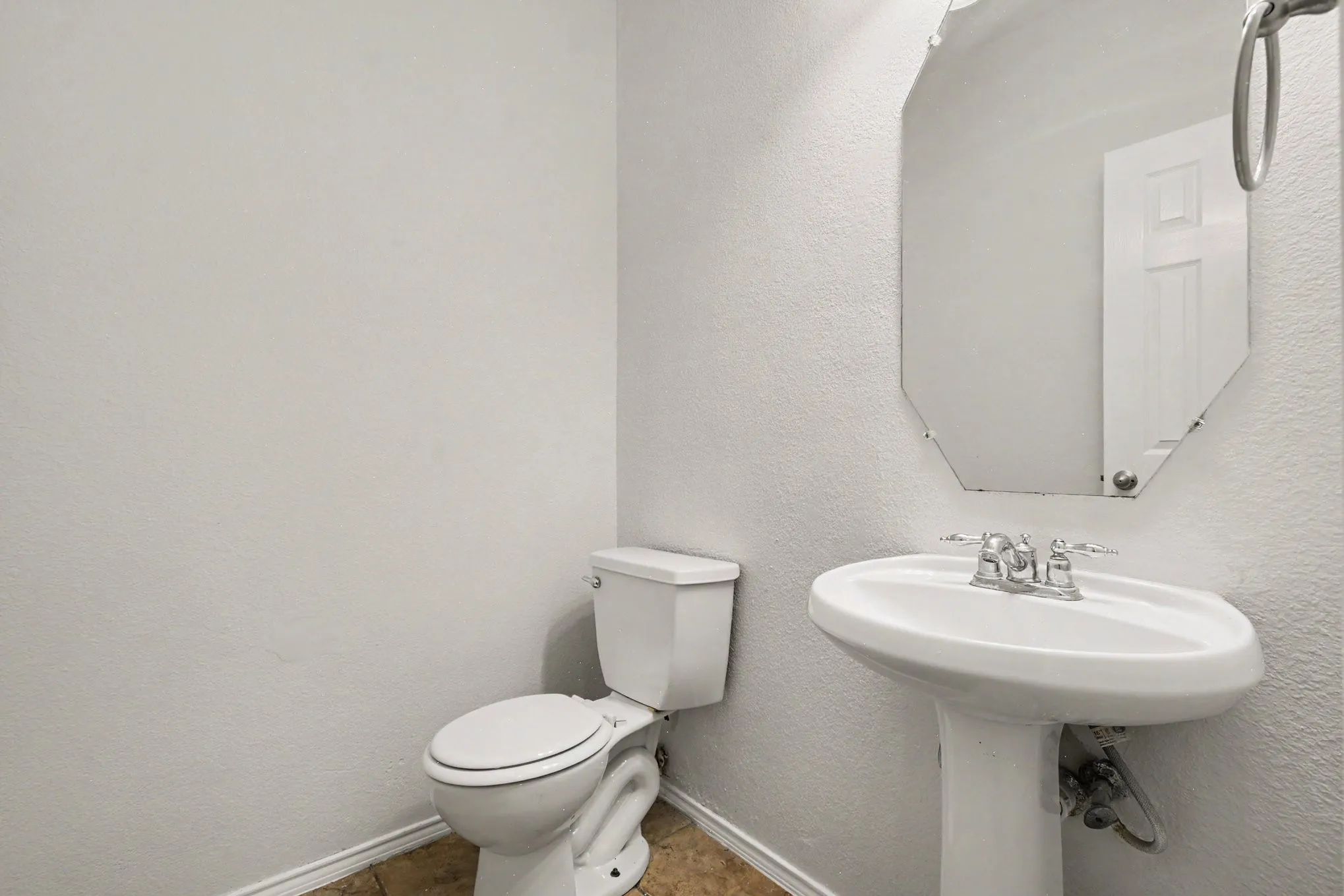 Single Family Residence For Sale in Tarrant County , 412 Flowering Plum Lane, Fort Worth, Texas 76140, 4 Bedroom, 3 Bathroom, 2 Garage spaces, 3,032 Sqft, built in 2006, mls#21392811, Real Estate Agent in Fort Worth, Homes For Sale in Tarrant county, Homes For Sale in Fort Worth, Realtor in Fort Worth Texas, Real Estate Brokerage Independent Realty Texas, Luminita Cordes Realtor