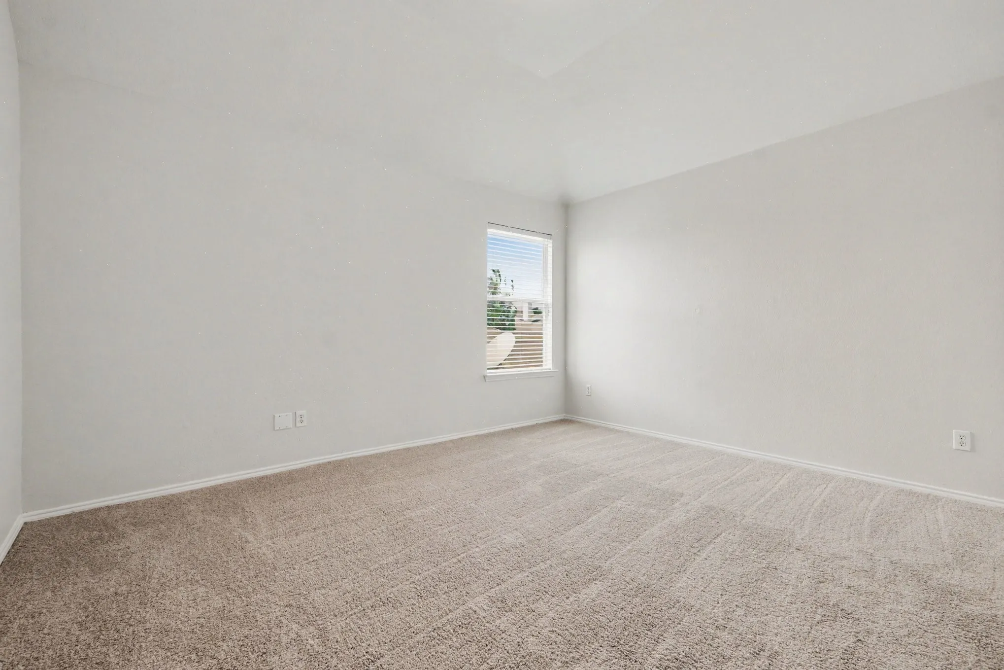 Single Family Residence For Sale in Tarrant County , 412 Flowering Plum Lane, Fort Worth, Texas 76140, 4 Bedroom, 3 Bathroom, 2 Garage spaces, 3,032 Sqft, built in 2006, mls#21392811, Real Estate Agent in Fort Worth, Homes For Sale in Tarrant county, Homes For Sale in Fort Worth, Realtor in Fort Worth Texas, Real Estate Brokerage Independent Realty Texas, Luminita Cordes Realtor