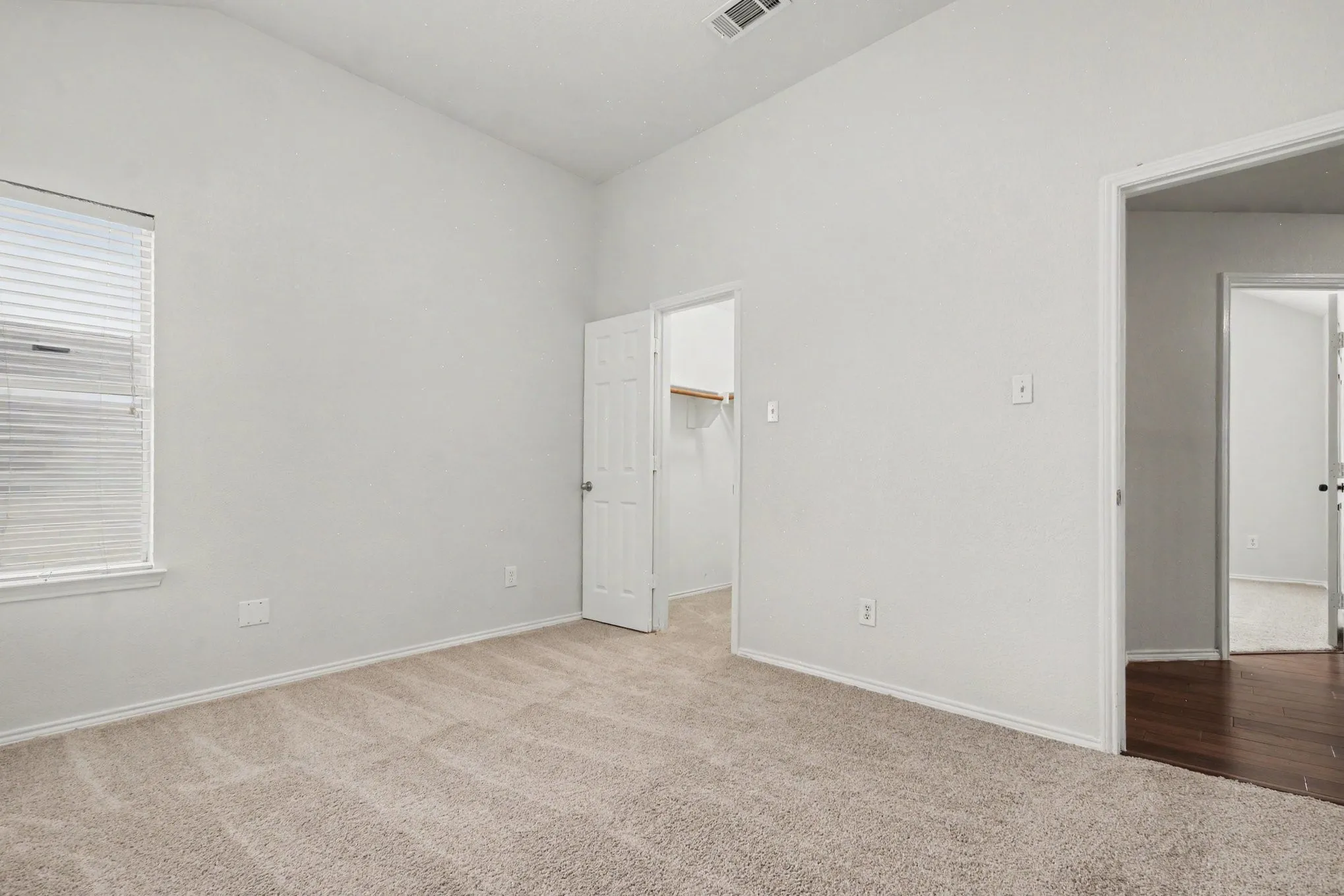 Single Family Residence For Sale in Tarrant County , 412 Flowering Plum Lane, Fort Worth, Texas 76140, 4 Bedroom, 3 Bathroom, 2 Garage spaces, 3,032 Sqft, built in 2006, mls#21392811, Real Estate Agent in Fort Worth, Homes For Sale in Tarrant county, Homes For Sale in Fort Worth, Realtor in Fort Worth Texas, Real Estate Brokerage Independent Realty Texas, Luminita Cordes Realtor
