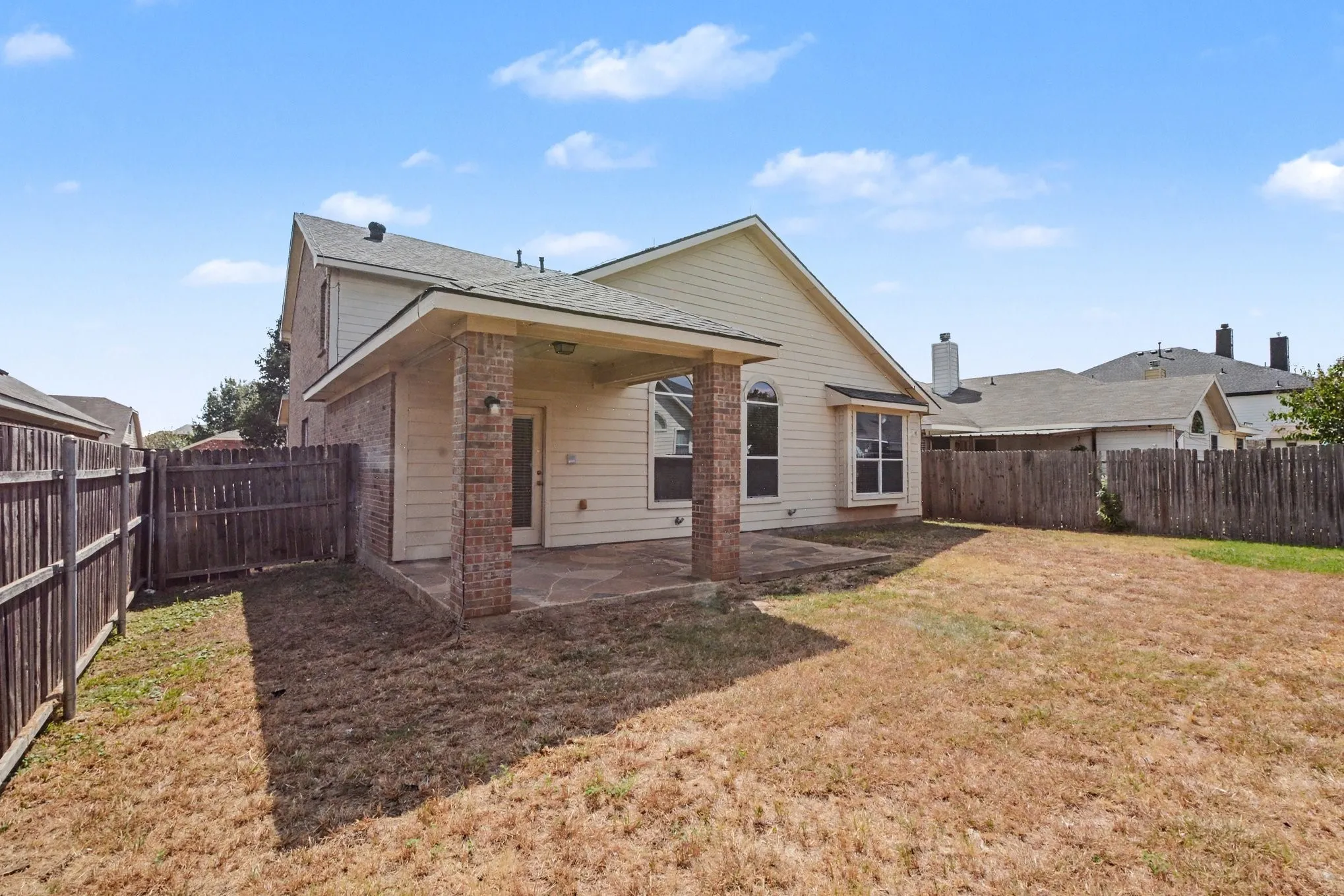 Single Family Residence For Sale in Tarrant County , 412 Flowering Plum Lane, Fort Worth, Texas 76140, 4 Bedroom, 3 Bathroom, 2 Garage spaces, 3,032 Sqft, built in 2006, mls#21392811, Real Estate Agent in Fort Worth, Homes For Sale in Tarrant county, Homes For Sale in Fort Worth, Realtor in Fort Worth Texas, Real Estate Brokerage Independent Realty Texas, Luminita Cordes Realtor