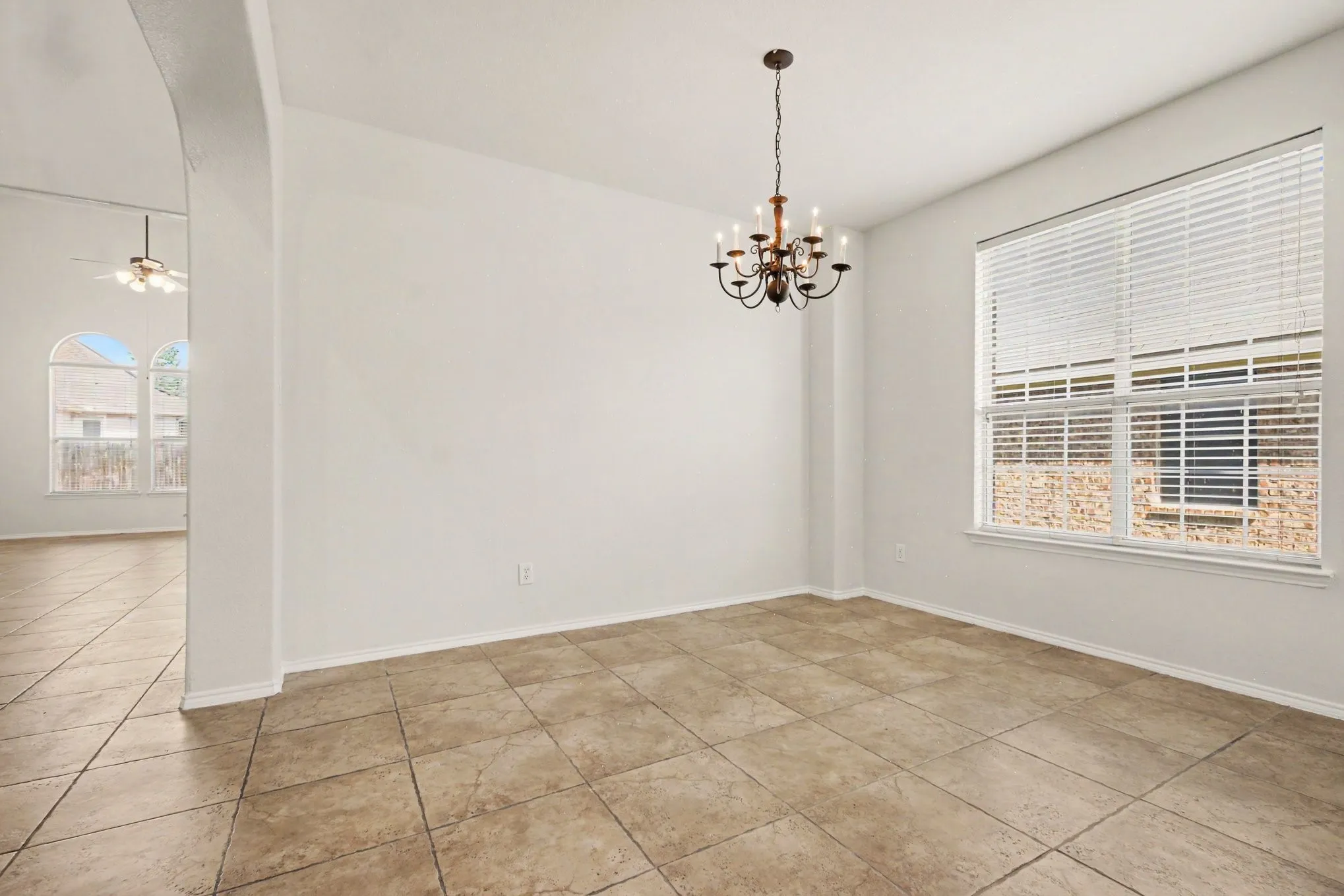Single Family Residence For Sale in Tarrant County , 412 Flowering Plum Lane, Fort Worth, Texas 76140, 4 Bedroom, 3 Bathroom, 2 Garage spaces, 3,032 Sqft, built in 2006, mls#21392811, Real Estate Agent in Fort Worth, Homes For Sale in Tarrant county, Homes For Sale in Fort Worth, Realtor in Fort Worth Texas, Real Estate Brokerage Independent Realty Texas, Luminita Cordes Realtor