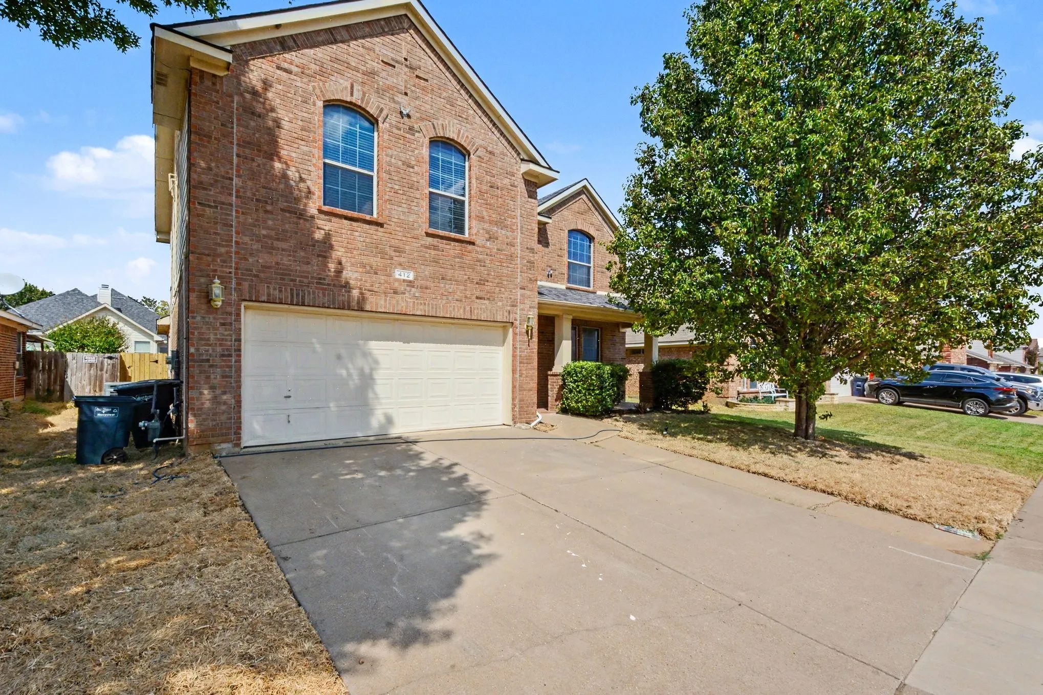 Single Family Residence For Sale in Tarrant County , 412 Flowering Plum Lane, Fort Worth, Texas 76140, 4 Bedroom, 3 Bathroom, 2 Garage spaces, 3,032 Sqft, built in 2006, mls#21392811, Real Estate Agent in Fort Worth, Homes For Sale in Tarrant county, Homes For Sale in Fort Worth, Realtor in Fort Worth Texas, Real Estate Brokerage Independent Realty Texas, Luminita Cordes Realtor