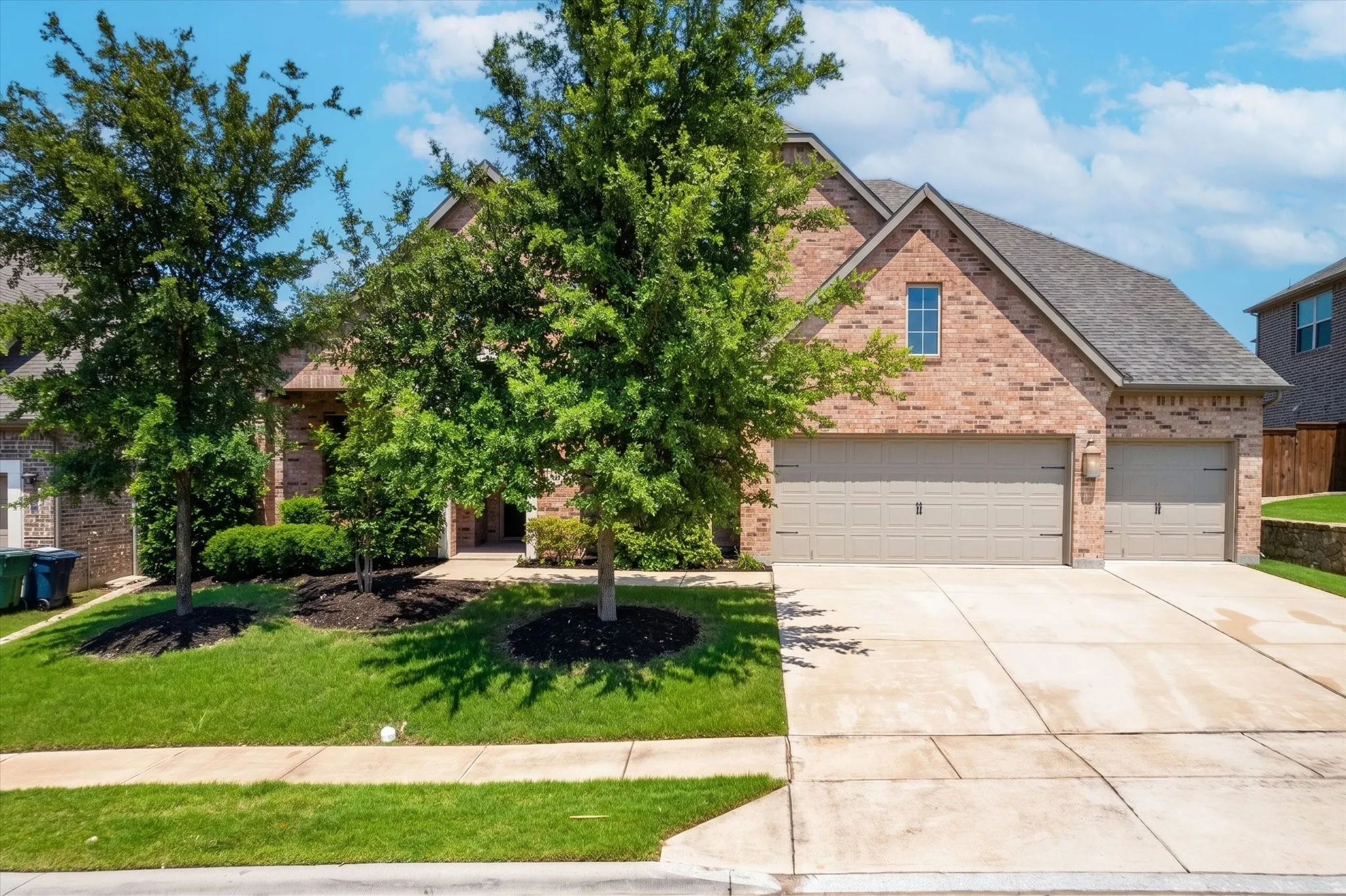 Single Family Residence For Sale in Denton County , 1017 Wimberly Lane, Northlake, Texas 76226, 4 Bedroom, 5 Bathroom, 3 Garage spaces, 4,124 Sqft, built in 2017, mls#21393189, Real Estate Agent in Northlake, Homes For Sale in Denton county, Homes For Sale in Northlake, Realtor in Northlake Texas, Real Estate Brokerage Independent Realty Texas, Luminita Cordes Realtor