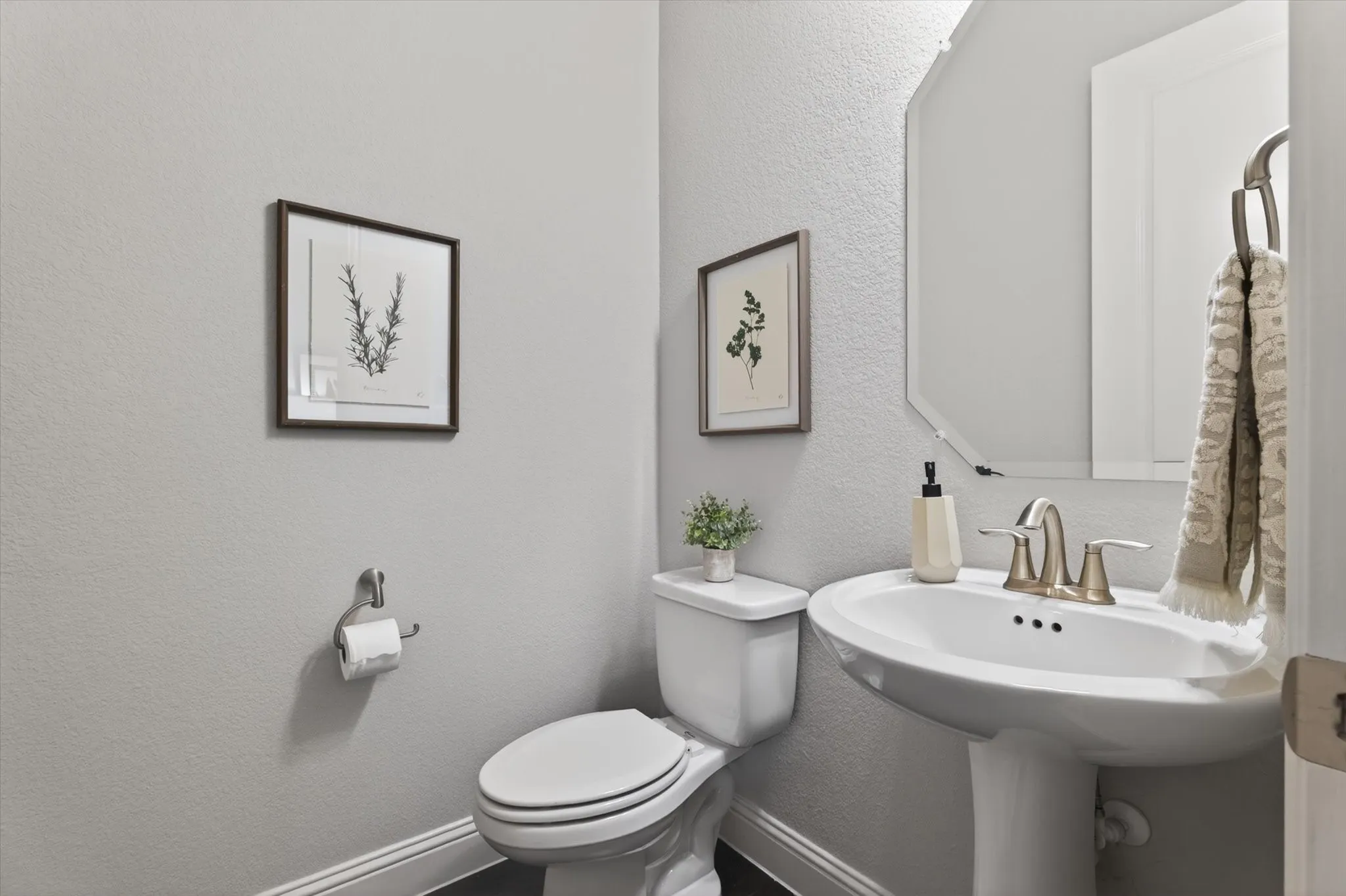 Single Family Residence For Sale in Denton County , 1017 Wimberly Lane, Northlake, Texas 76226, 4 Bedroom, 5 Bathroom, 3 Garage spaces, 4,124 Sqft, built in 2017, mls#21393189, Real Estate Agent in Northlake, Homes For Sale in Denton county, Homes For Sale in Northlake, Realtor in Northlake Texas, Real Estate Brokerage Independent Realty Texas, Luminita Cordes Realtor