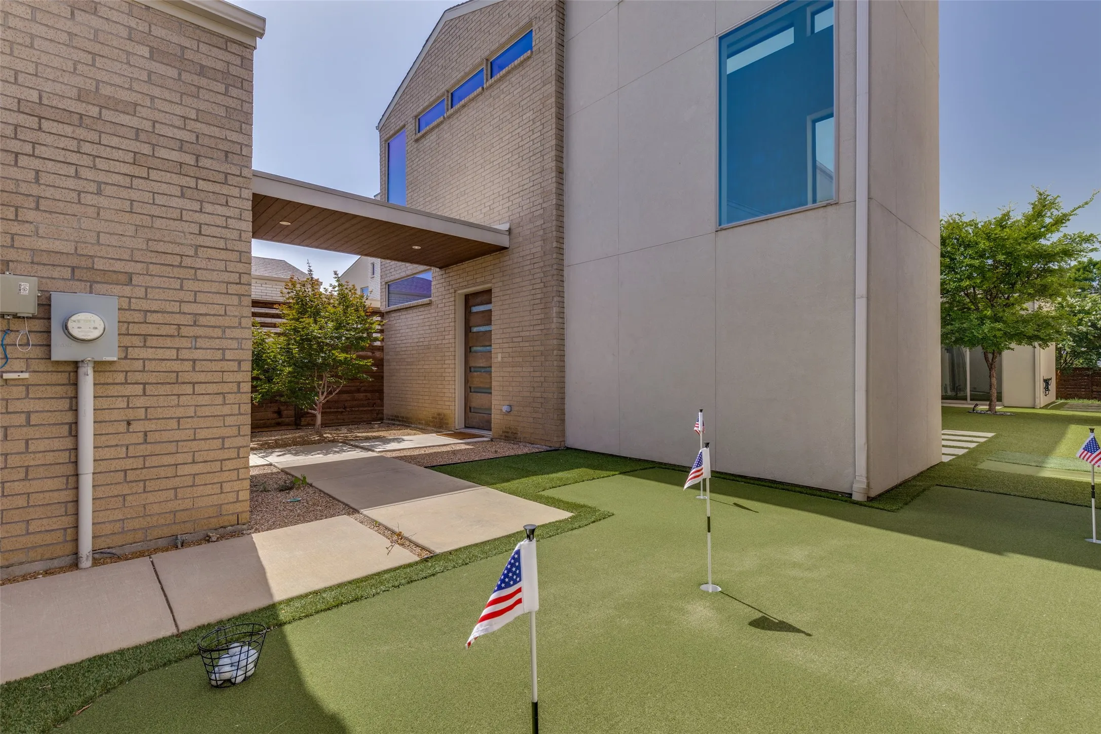 Single Family Residence For Rent in Dallas County , 3344 Walchard Court, Dallas, Texas 75229, 3 Bedroom, 4 Bathroom, 2 Garage spaces, 2,886 Sqft, built in 2018, mls#21393175, Real Estate Agent in Dallas, Homes For Rent in Dallas county, Homes For Rent in Dallas, Realtor in Dallas Texas, Real Estate Brokerage Independent Realty Texas, Luminita Cordes Realtor
