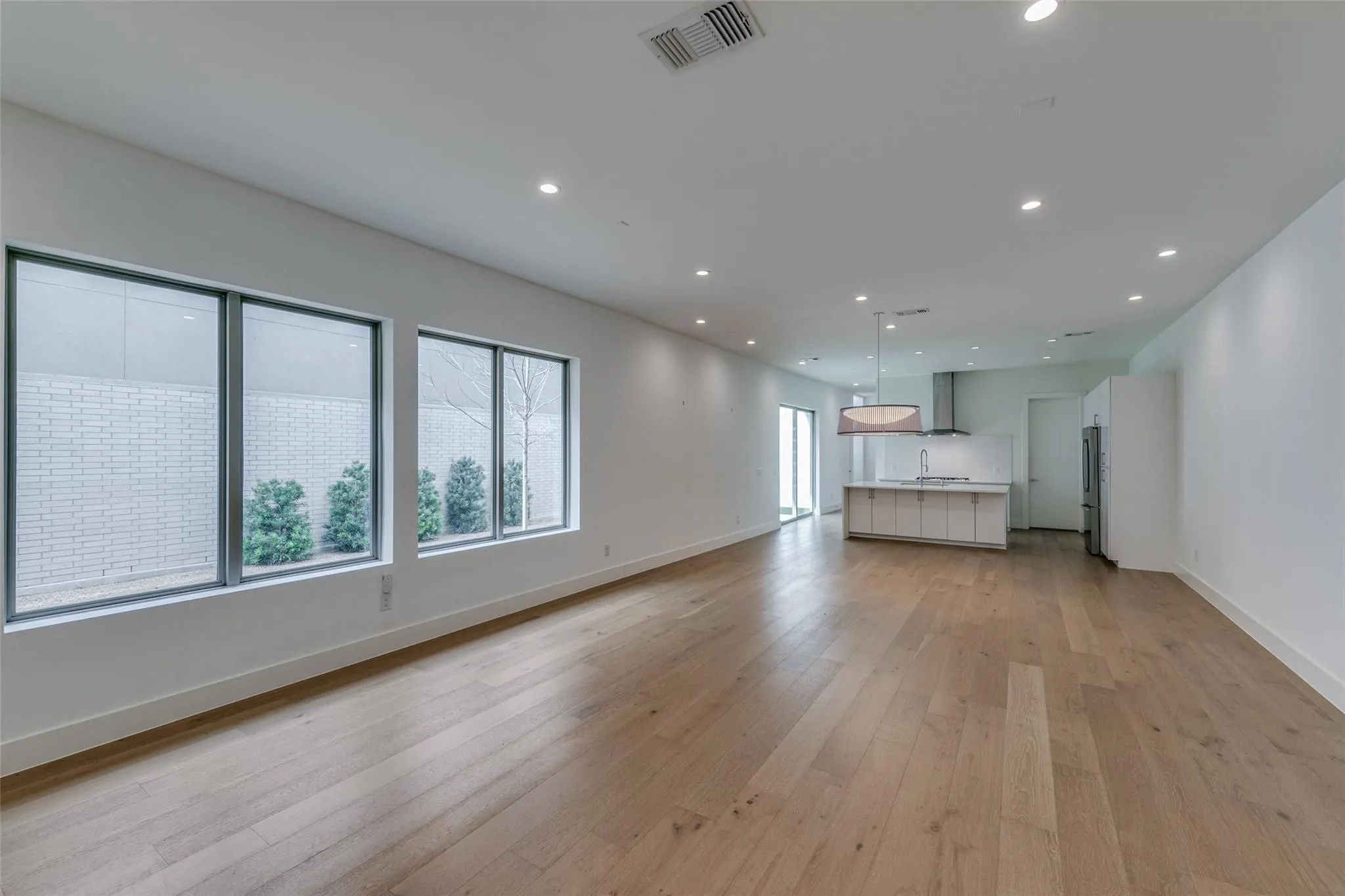 Single Family Residence For Rent in Dallas County , 3344 Walchard Court, Dallas, Texas 75229, 3 Bedroom, 4 Bathroom, 2 Garage spaces, 2,886 Sqft, built in 2018, mls#21393175, Real Estate Agent in Dallas, Homes For Rent in Dallas county, Homes For Rent in Dallas, Realtor in Dallas Texas, Real Estate Brokerage Independent Realty Texas, Luminita Cordes Realtor