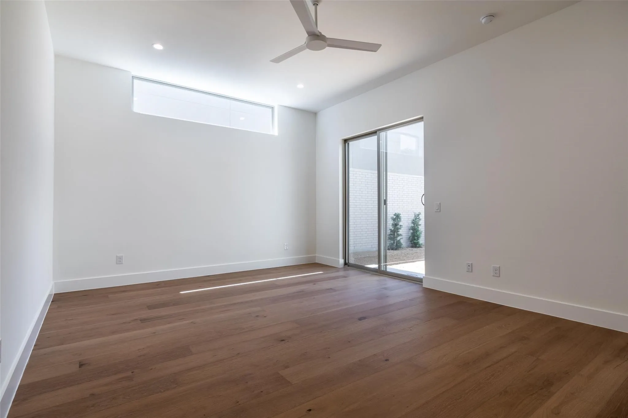 Single Family Residence For Rent in Dallas County , 3344 Walchard Court, Dallas, Texas 75229, 3 Bedroom, 4 Bathroom, 2 Garage spaces, 2,886 Sqft, built in 2018, mls#21393175, Real Estate Agent in Dallas, Homes For Rent in Dallas county, Homes For Rent in Dallas, Realtor in Dallas Texas, Real Estate Brokerage Independent Realty Texas, Luminita Cordes Realtor