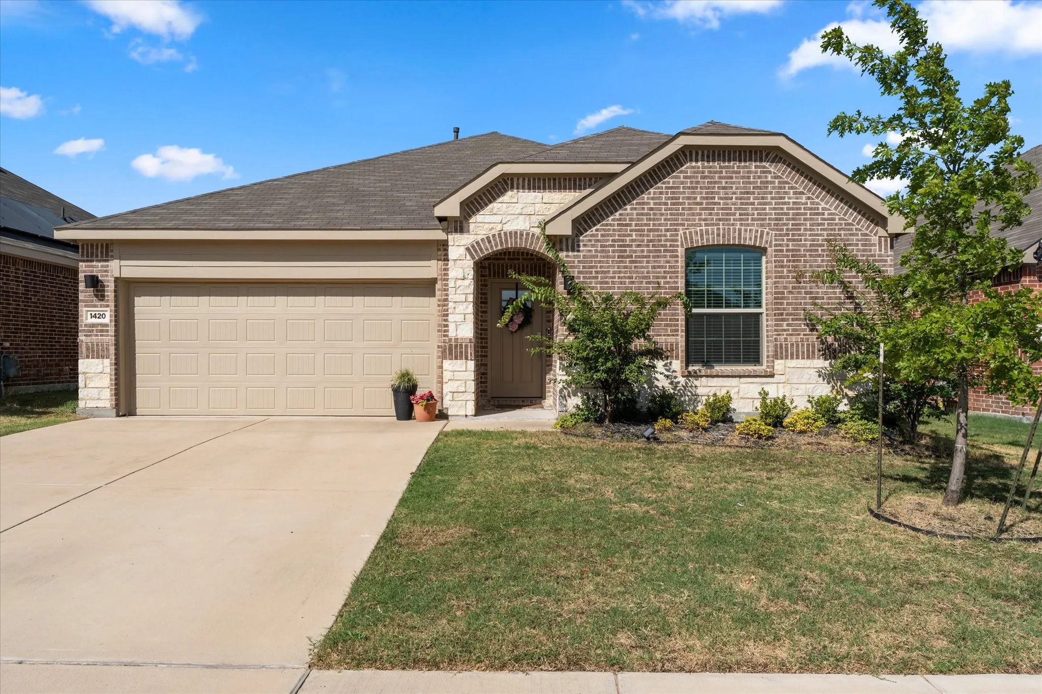 Single Family Residence For Rent in Kaufman County , 1420 Reunion Drive, Crandall, Texas 75114, 4 Bedroom, 2 Bathroom, 2 Garage spaces, 1,998 Sqft, built in 2023, mls#21389063, Real Estate Agent in Crandall, Homes For Rent in Kaufman county, Homes For Rent in Crandall, Realtor in Crandall Texas, Real Estate Brokerage Independent Realty Texas, Luminita Cordes Realtor