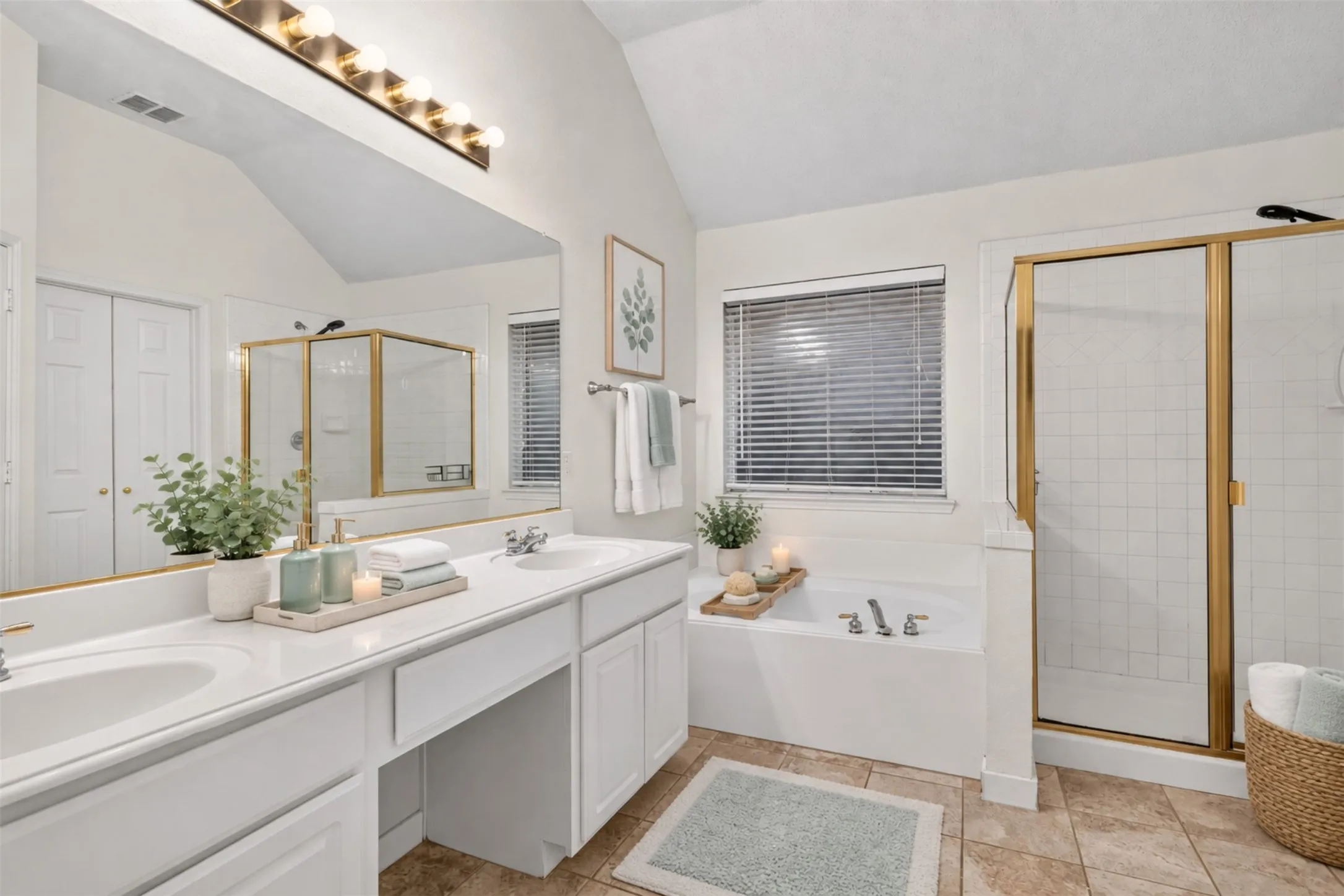 Single Family Residence For Sale in Collin County , 1409 Autumnmist Drive, Allen, Texas 75002, 4 Bedroom, 2 Bathroom, 2 Garage spaces, 2,221 Sqft, built in 1999, mls#21377376, Real Estate Agent in Allen, Homes For Sale in Collin county, Homes For Sale in Allen, Realtor in Allen Texas, Real Estate Brokerage Independent Realty Texas, Luminita Cordes Realtor