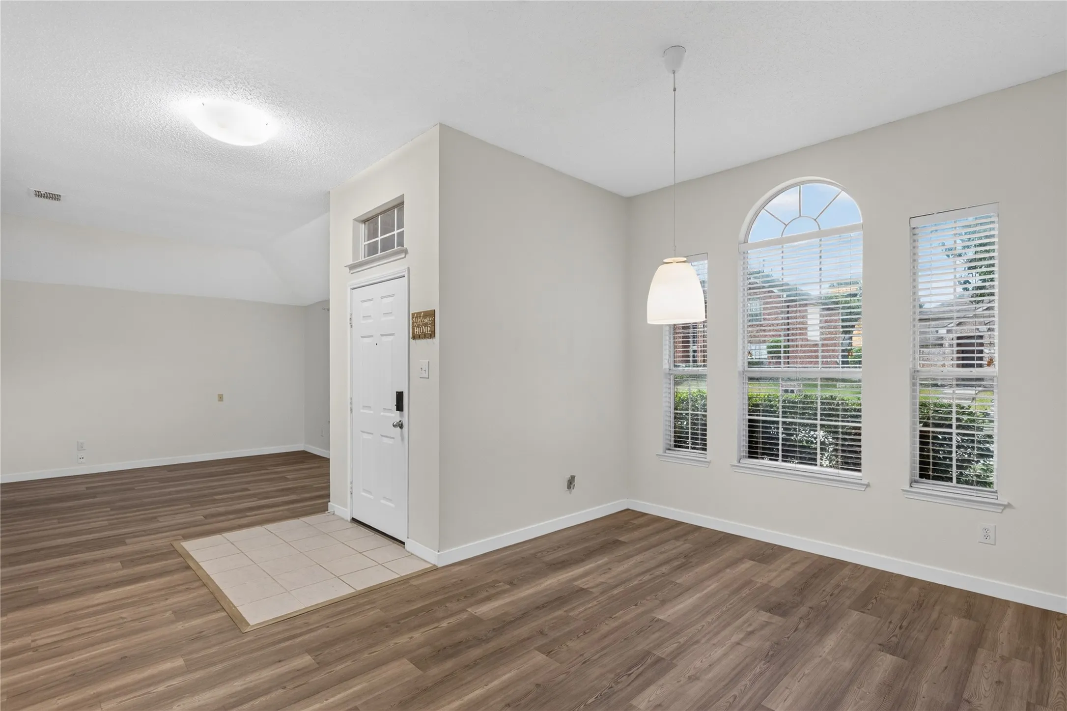 Single Family Residence For Sale in Collin County , 1409 Autumnmist Drive, Allen, Texas 75002, 4 Bedroom, 2 Bathroom, 2 Garage spaces, 2,221 Sqft, built in 1999, mls#21377376, Real Estate Agent in Allen, Homes For Sale in Collin county, Homes For Sale in Allen, Realtor in Allen Texas, Real Estate Brokerage Independent Realty Texas, Luminita Cordes Realtor
