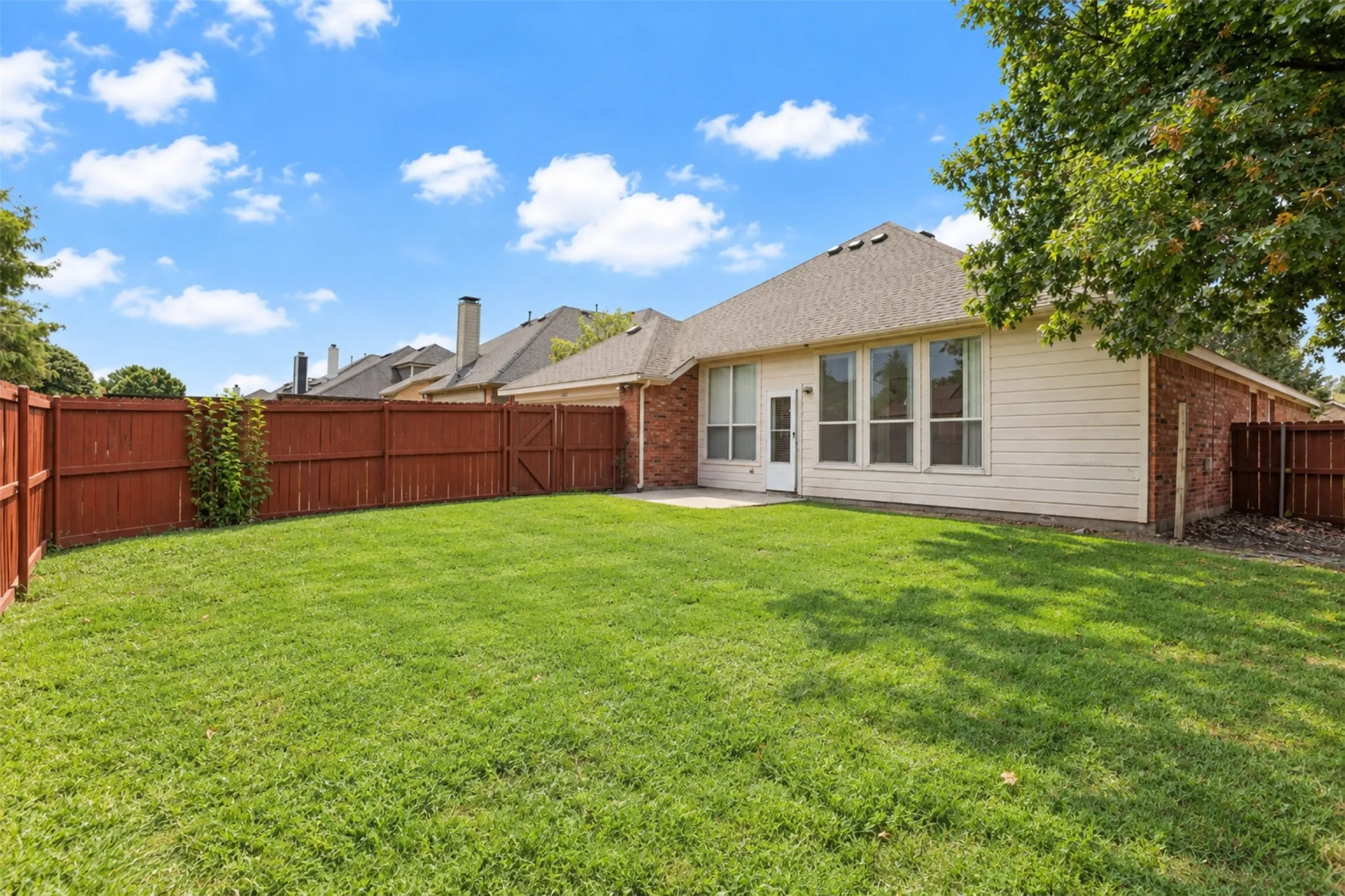 Single Family Residence For Sale in Collin County , 1409 Autumnmist Drive, Allen, Texas 75002, 4 Bedroom, 2 Bathroom, 2 Garage spaces, 2,221 Sqft, built in 1999, mls#21377376, Real Estate Agent in Allen, Homes For Sale in Collin county, Homes For Sale in Allen, Realtor in Allen Texas, Real Estate Brokerage Independent Realty Texas, Luminita Cordes Realtor
