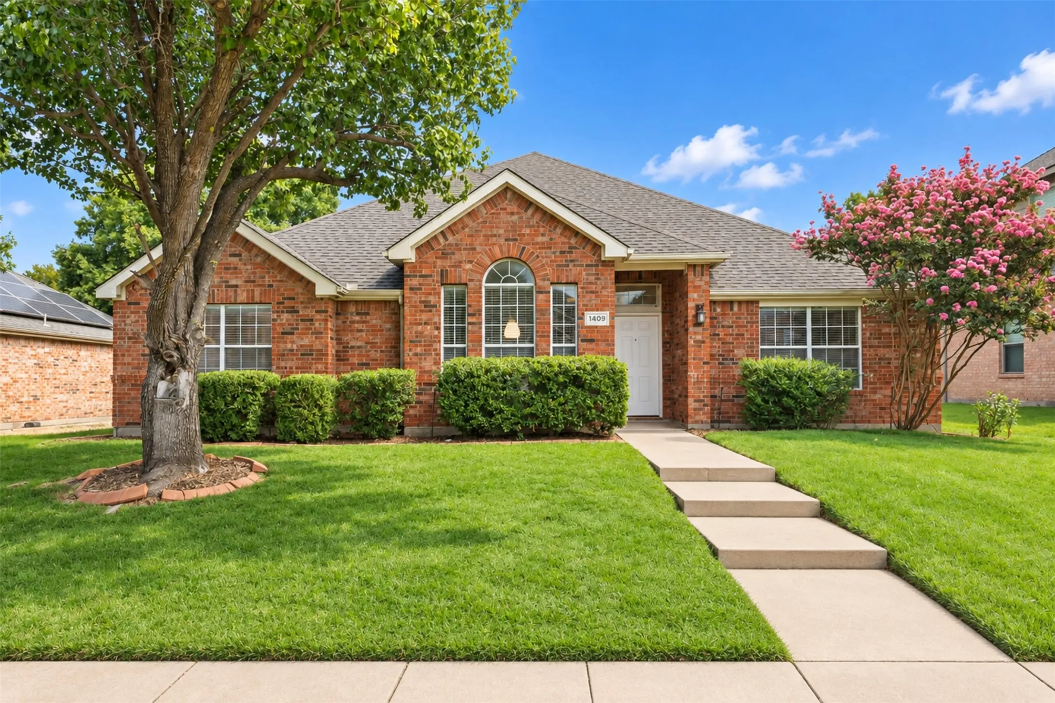 Single Family Residence For Sale in Collin County , 1409 Autumnmist Drive, Allen, Texas 75002, 4 Bedroom, 2 Bathroom, 2 Garage spaces, 2,221 Sqft, built in 1999, mls#21377376, Real Estate Agent in Allen, Homes For Sale in Collin county, Homes For Sale in Allen, Realtor in Allen Texas, Real Estate Brokerage Independent Realty Texas, Luminita Cordes Realtor