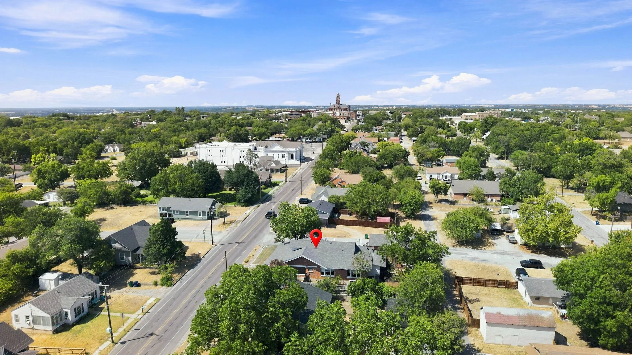 Single Family Residence For Rent in Wise County , 803 S Trinity Street, Decatur, Texas 76234, 3 Bedroom, 2 Bathroom, 2 Garage spaces, 2,274 Sqft, built in 1930, mls#21392914, Real Estate Agent in Decatur, Homes For Rent in Wise county, Homes For Rent in Decatur, Realtor in Decatur Texas, Real Estate Brokerage Independent Realty Texas, Luminita Cordes Realtor