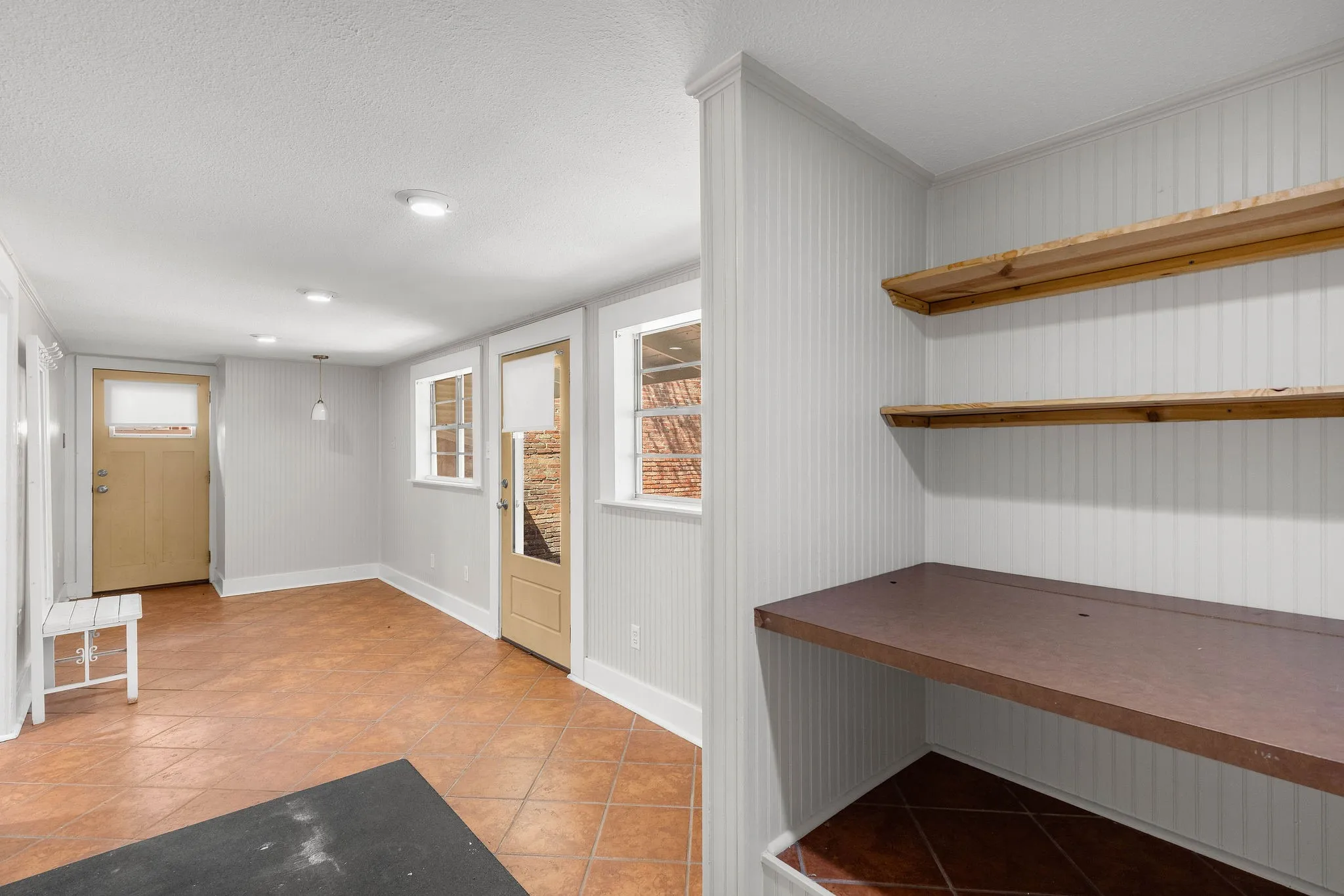 Single Family Residence For Rent in Wise County , 803 S Trinity Street, Decatur, Texas 76234, 3 Bedroom, 2 Bathroom, 2 Garage spaces, 2,274 Sqft, built in 1930, mls#21392914, Real Estate Agent in Decatur, Homes For Rent in Wise county, Homes For Rent in Decatur, Realtor in Decatur Texas, Real Estate Brokerage Independent Realty Texas, Luminita Cordes Realtor