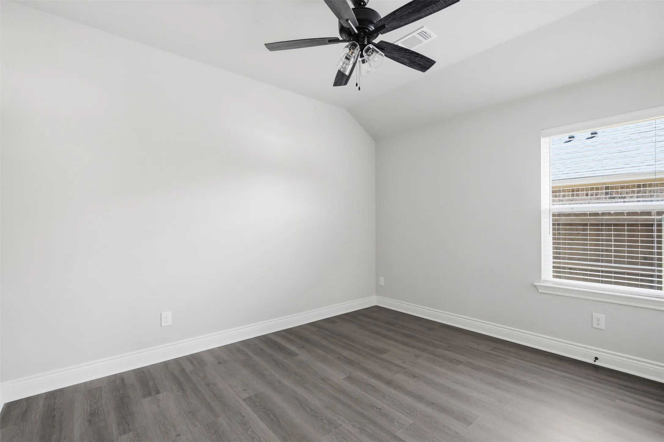 Single Family Residence For Sale in Hunt County , 135 Trevor Lane, Greenville, Texas 75402, 3 Bedroom, 2 Bathroom, 3 Garage spaces, 1,851 Sqft, built in 2025, mls#21393220, Real Estate Agent in Greenville, Homes For Sale in Hunt county, Homes For Sale in Greenville, Realtor in Greenville Texas, Real Estate Brokerage Independent Realty Texas, Luminita Cordes Realtor