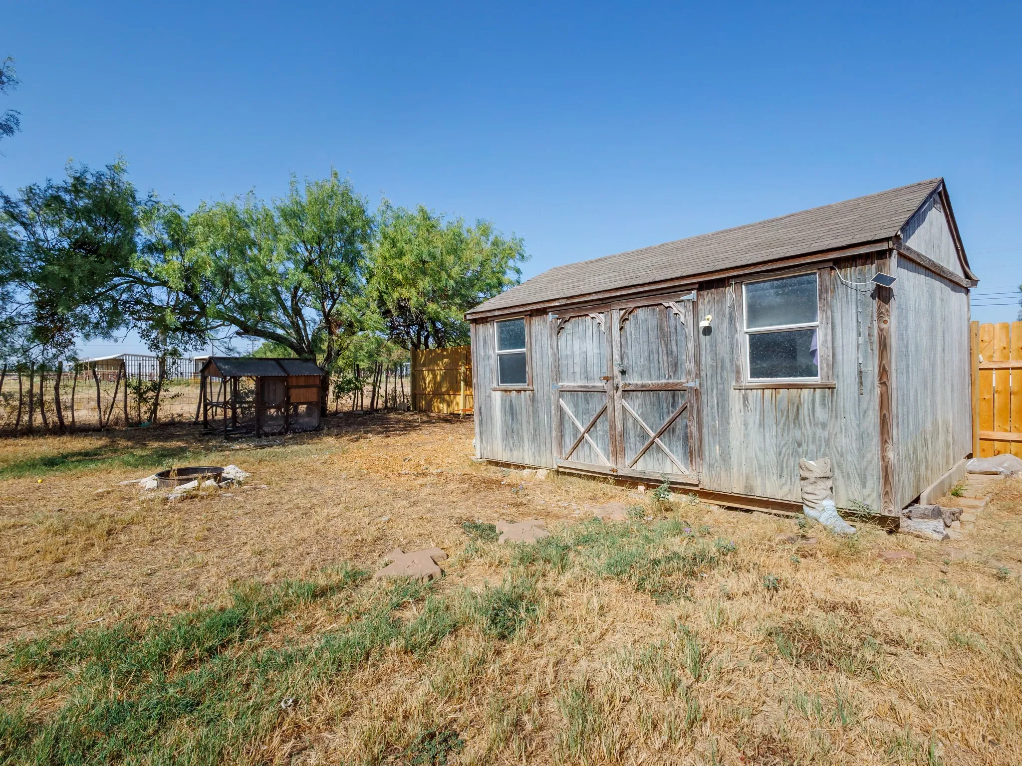 Mobile Home For Sale in Erath County , 1727 Wildhorse Lane, Stephenville, Texas 76401, 3 Bedroom, 2 Bathroom, Garage spaces, 1,512 Sqft, built in 2006, mls#21393226, Real Estate Agent in Stephenville, Homes For Sale in Erath county, Homes For Sale in Stephenville, Realtor in Stephenville Texas, Real Estate Brokerage Independent Realty Texas, Luminita Cordes Realtor