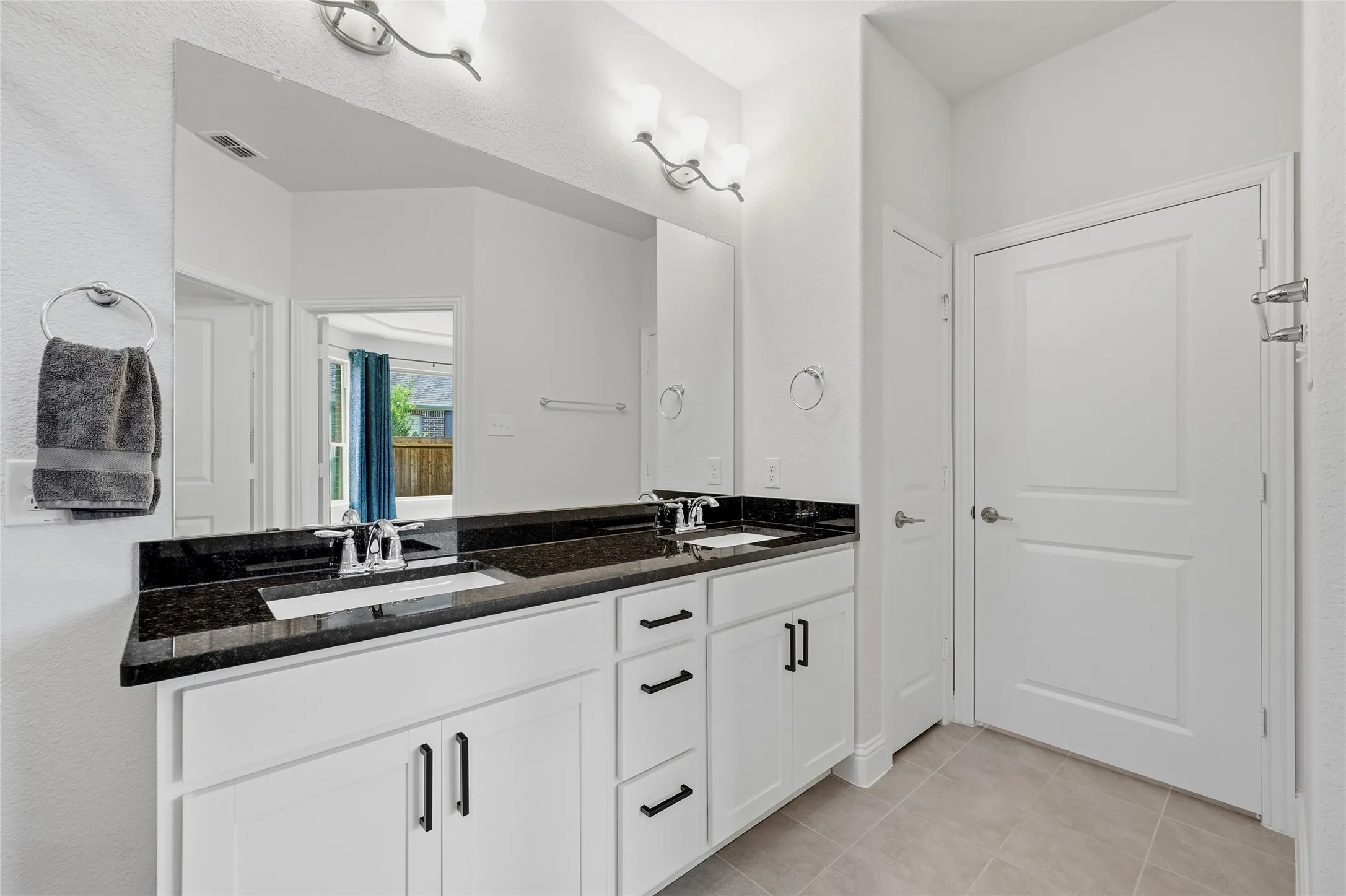 Single Family Residence For Sale in Collin County , 3016 Sunnyside Drive, Celina, Texas 75009, 2 Bedroom, 2 Bathroom, 2 Garage spaces, 1,677 Sqft, built in 2020, mls#21392936, Real Estate Agent in Celina, Homes For Sale in Collin county, Homes For Sale in Celina, Realtor in Celina Texas, Real Estate Brokerage Independent Realty Texas, Luminita Cordes Realtor