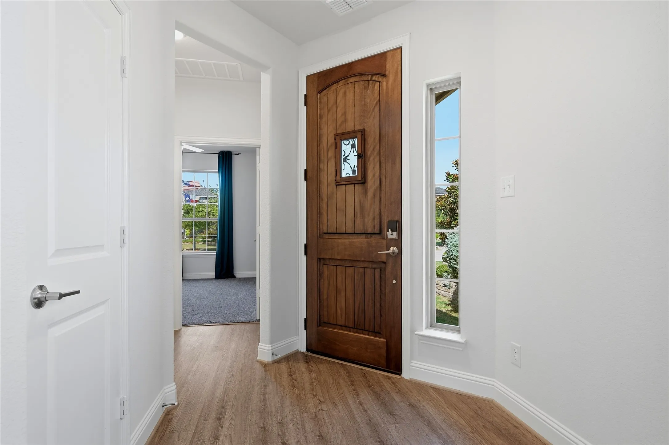 Single Family Residence For Sale in Collin County , 3016 Sunnyside Drive, Celina, Texas 75009, 2 Bedroom, 2 Bathroom, 2 Garage spaces, 1,677 Sqft, built in 2020, mls#21392936, Real Estate Agent in Celina, Homes For Sale in Collin county, Homes For Sale in Celina, Realtor in Celina Texas, Real Estate Brokerage Independent Realty Texas, Luminita Cordes Realtor