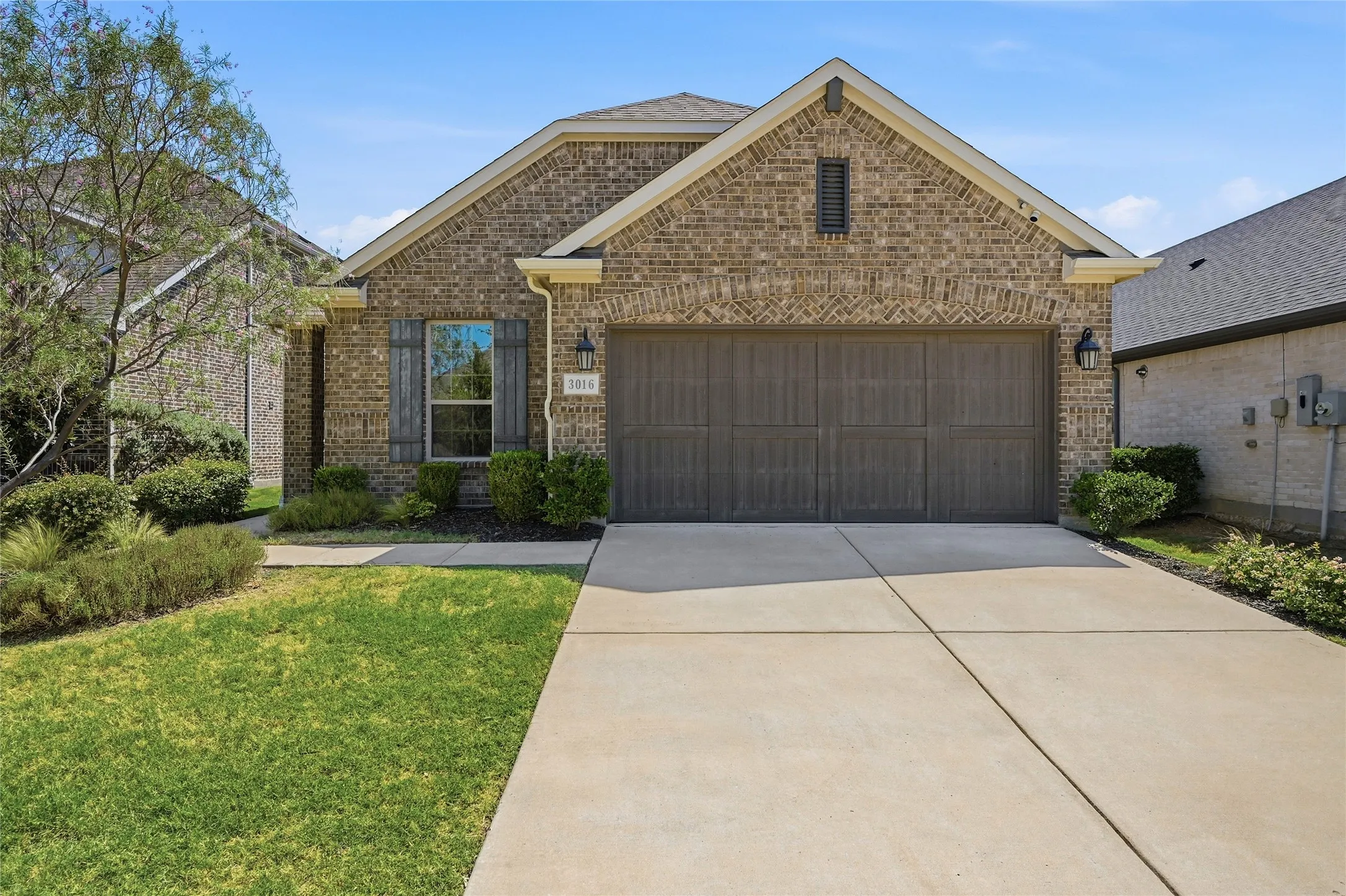 Single Family Residence For Sale in Collin County , 3016 Sunnyside Drive, Celina, Texas 75009, 2 Bedroom, 2 Bathroom, 2 Garage spaces, 1,677 Sqft, built in 2020, mls#21392936, Real Estate Agent in Celina, Homes For Sale in Collin county, Homes For Sale in Celina, Realtor in Celina Texas, Real Estate Brokerage Independent Realty Texas, Luminita Cordes Realtor