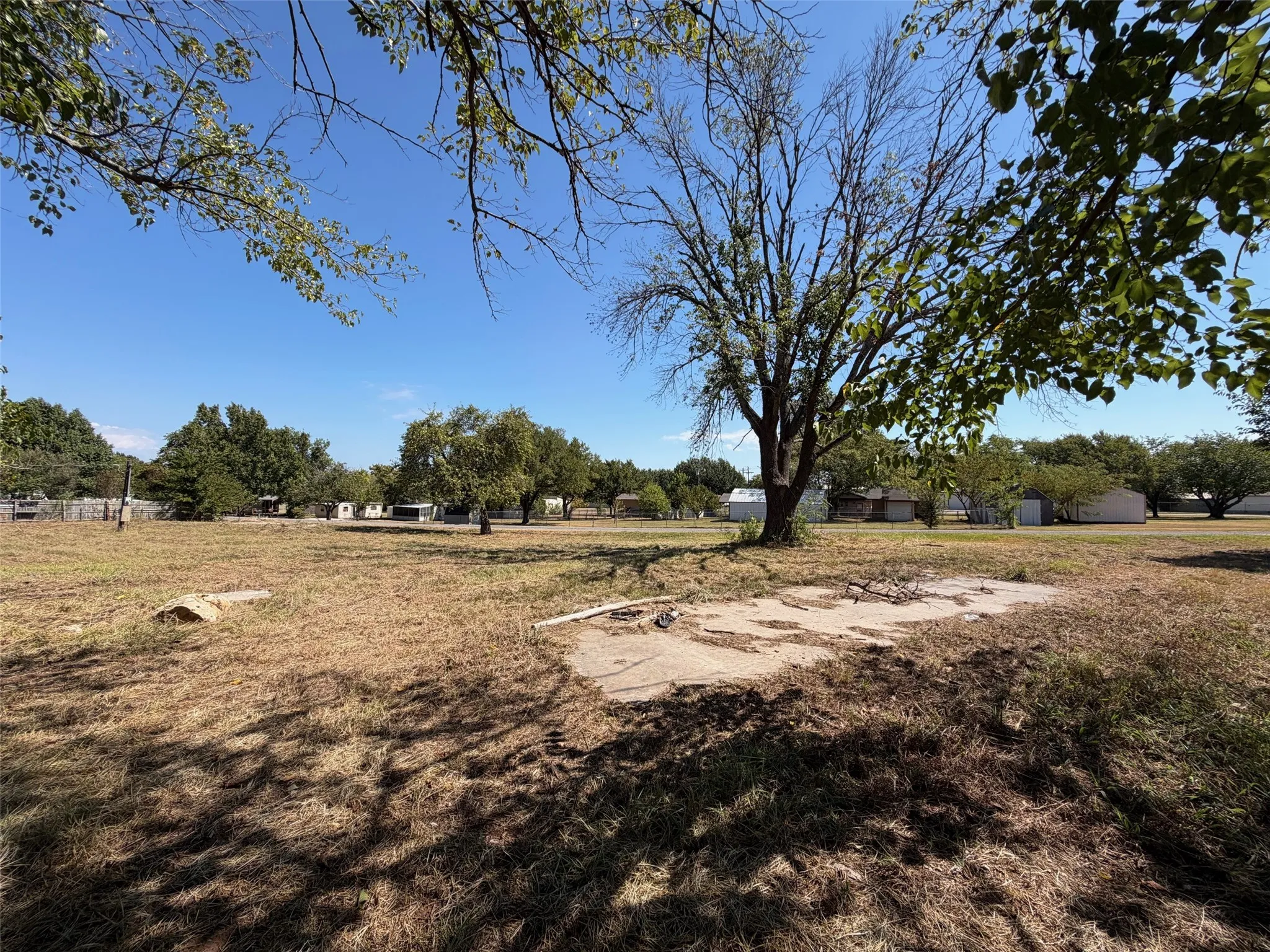 Improved Land For Sale in Grayson County , 75 Weis Lane, Gordonville, Texas 76245, 0, 0, Garage spaces, 0 Sqft, built in 0, mls#21393209, Real Estate Agent in Gordonville, Homes For Sale in Grayson county, Homes For Sale in Gordonville, Realtor in Gordonville Texas, Real Estate Brokerage Independent Realty Texas, Luminita Cordes Realtor