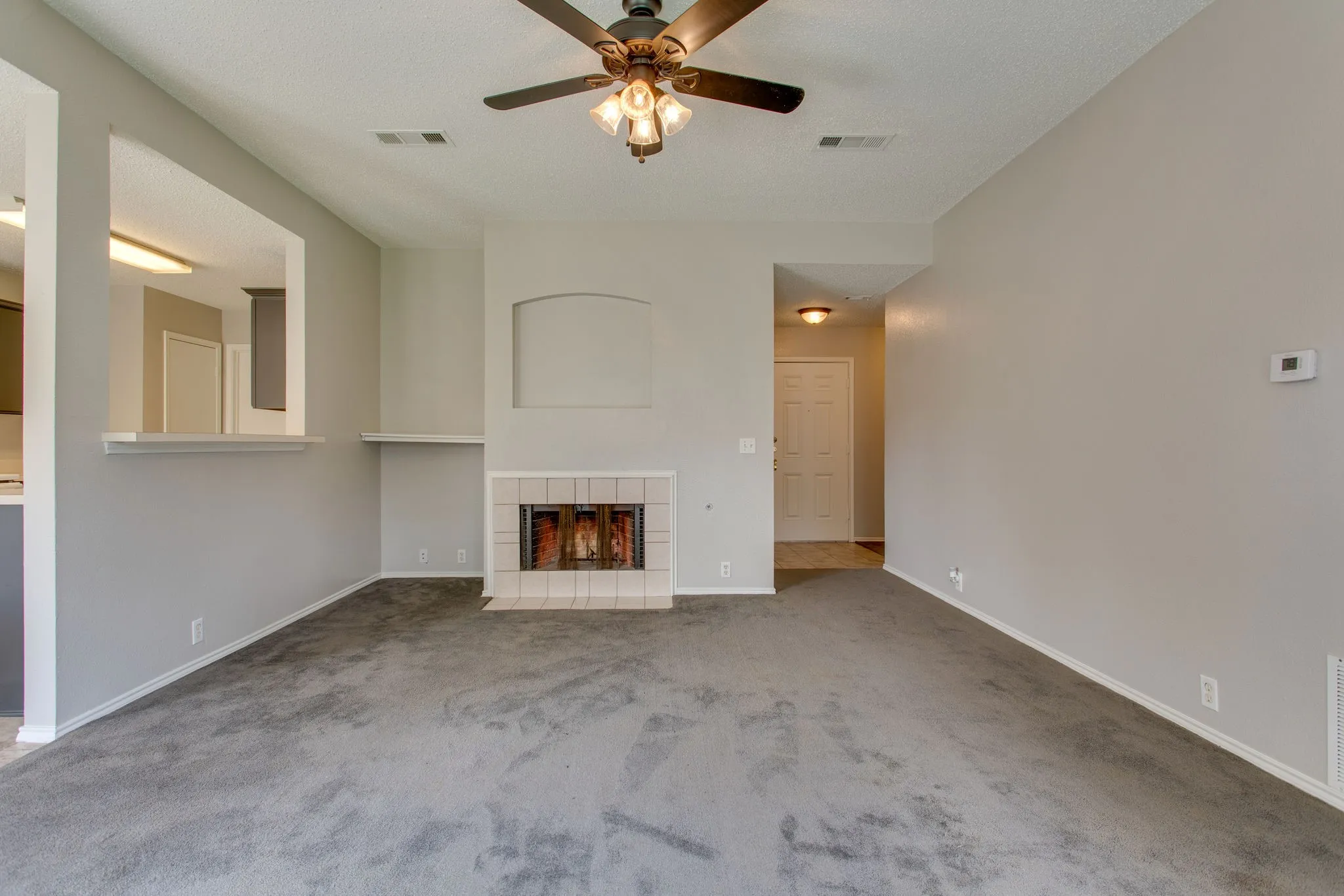 Single Family Residence For Rent in Denton County , 3141 Briary Trace Court, Denton, Texas 76210, 4 Bedroom, 2 Bathroom, 2 Garage spaces, 1,467 Sqft, built in 2000, mls#21393231, Real Estate Agent in Denton, Homes For Rent in Denton county, Homes For Rent in Denton, Realtor in Denton Texas, Real Estate Brokerage Independent Realty Texas, Luminita Cordes Realtor