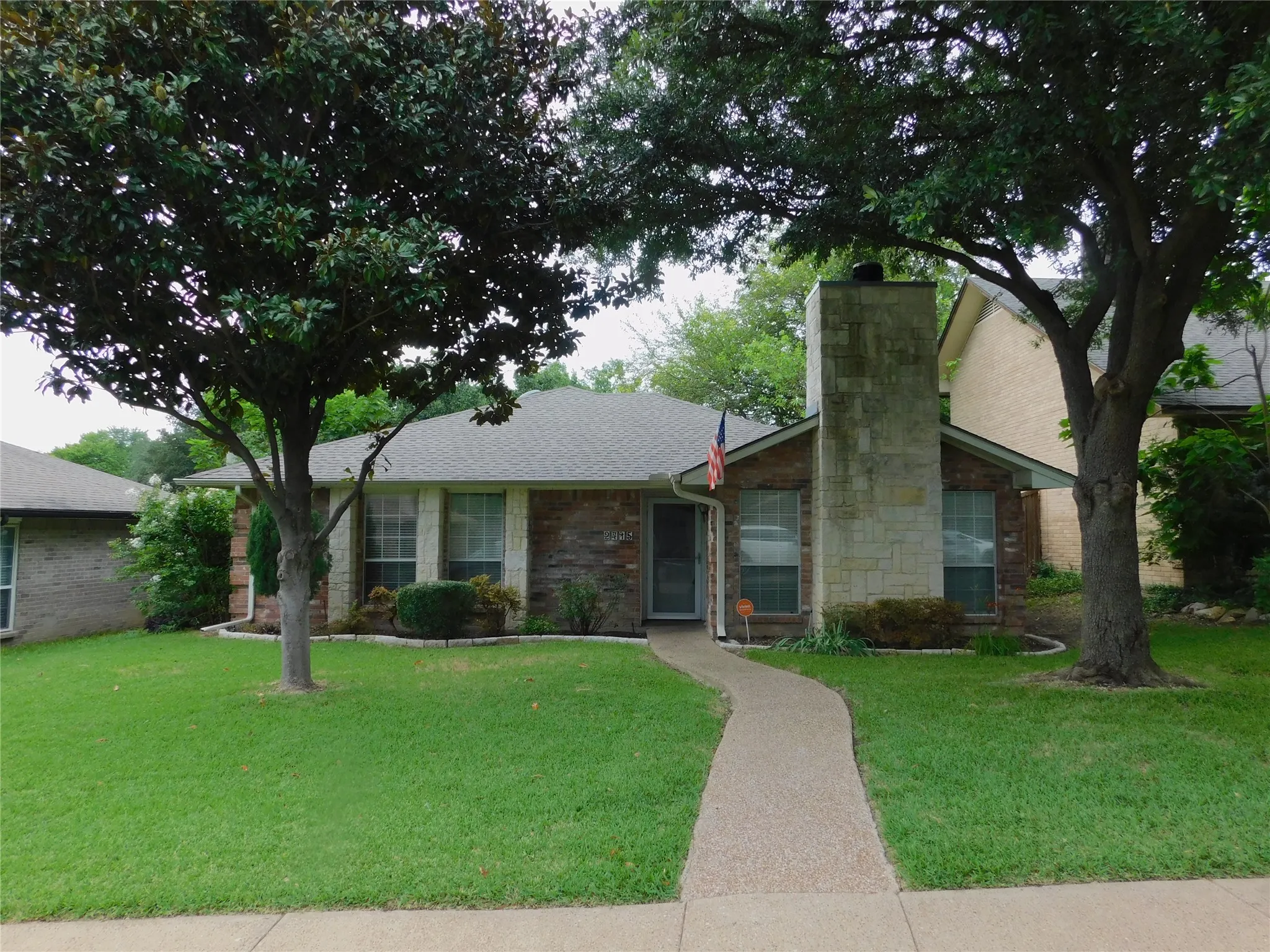 Single Family Residence For Rent in Dallas County , 2715 Alden Avenue, Dallas, Texas 75211, 3 Bedroom, 2 Bathroom, 2 Garage spaces, 1,402 Sqft, built in 1984, mls#21393154, Real Estate Agent in Dallas, Homes For Rent in Dallas county, Homes For Rent in Dallas, Realtor in Dallas Texas, Real Estate Brokerage Independent Realty Texas, Luminita Cordes Realtor