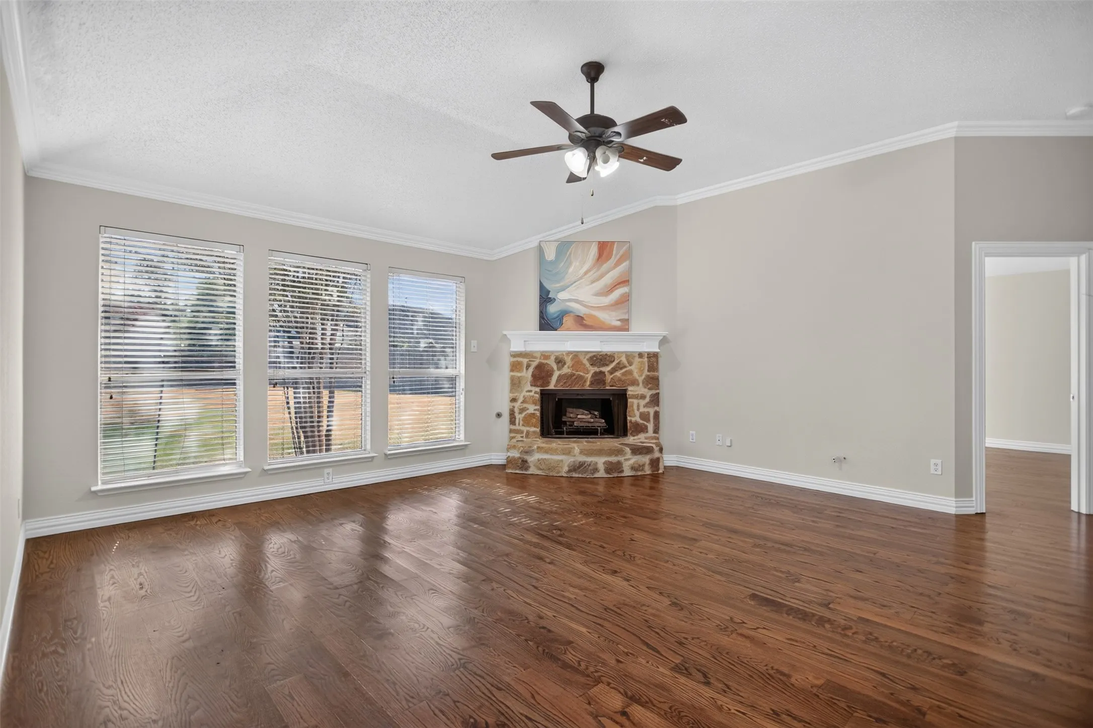 Single Family Residence For Sale in Collin County , 7016 Holly Hills Lane, Sachse, Texas 75048, 3 Bedroom, 2 Bathroom, 2 Garage spaces, 1,688 Sqft, built in 2000, mls#21380325, Real Estate Agent in Sachse, Homes For Sale in Collin county, Homes For Sale in Sachse, Realtor in Sachse Texas, Real Estate Brokerage Independent Realty Texas, Luminita Cordes Realtor