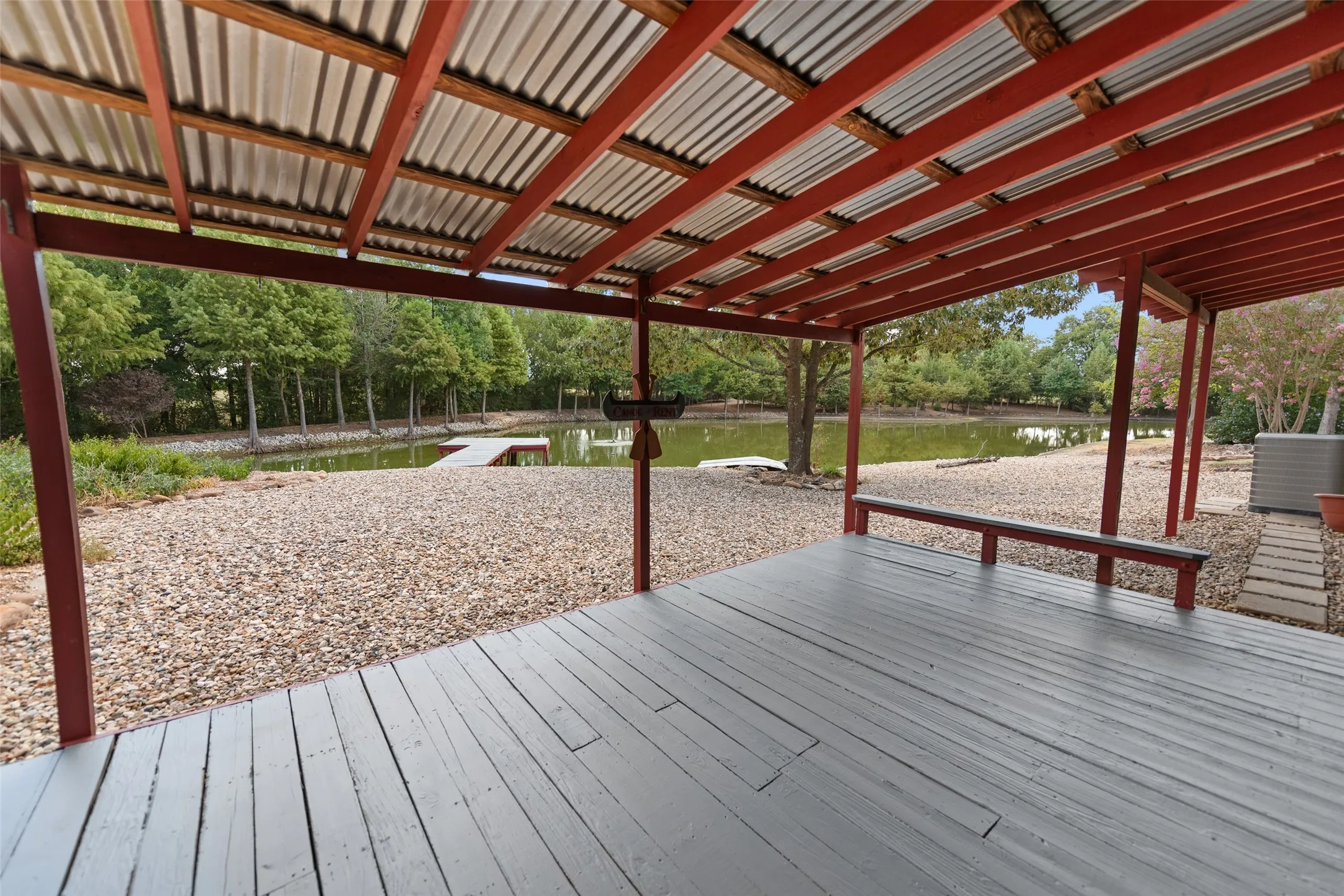 Single Family Residence For Sale in Franklin (TX) County , 1562 SE County Road 4115, Mount Vernon, Texas 75457, 2 Bedroom, 2 Bathroom, 2 Garage spaces, 1,847 Sqft, built in 2006, mls#21393191, Real Estate Agent in Mount Vernon, Homes For Sale in Franklin (TX) county, Homes For Sale in Mount Vernon, Realtor in Mount Vernon Texas, Real Estate Brokerage Independent Realty Texas, Luminita Cordes Realtor