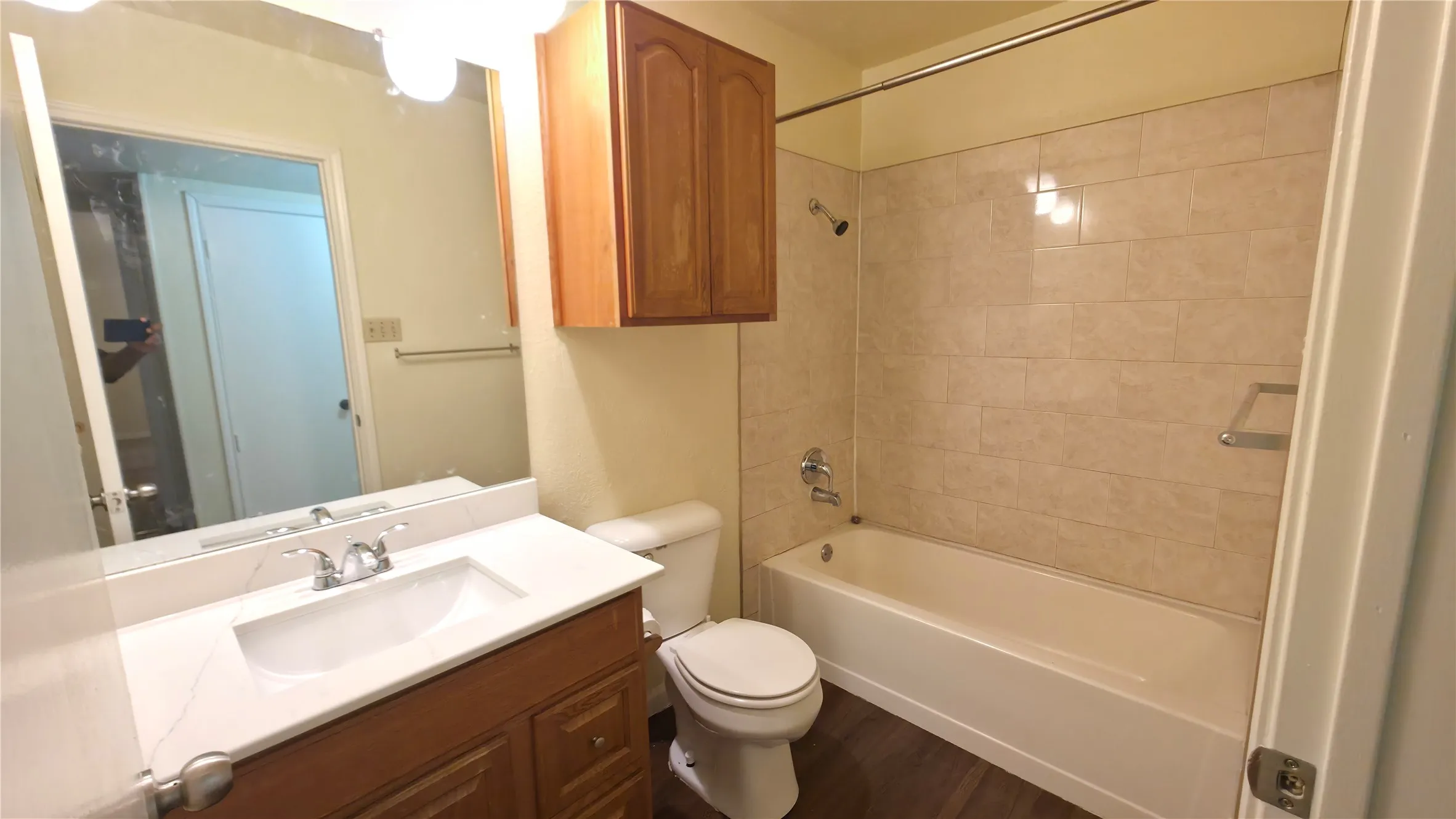 Single Family Residence For Rent in Dallas County , 6218 Fallbrook Drive, Garland, Texas 75043, 3 Bedroom, 2 Bathroom, 2 Garage spaces, 1,965 Sqft, built in 1977, mls#21393250, Real Estate Agent in Garland, Homes For Rent in Dallas county, Homes For Rent in Garland, Realtor in Garland Texas, Real Estate Brokerage Independent Realty Texas, Luminita Cordes Realtor