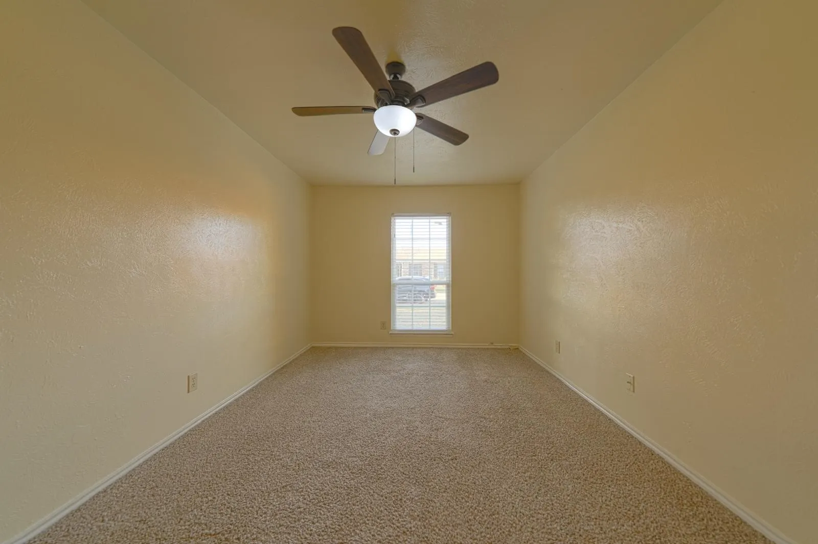 Single Family Residence For Rent in Dallas County , 6218 Fallbrook Drive, Garland, Texas 75043, 3 Bedroom, 2 Bathroom, 2 Garage spaces, 1,965 Sqft, built in 1977, mls#21393250, Real Estate Agent in Garland, Homes For Rent in Dallas county, Homes For Rent in Garland, Realtor in Garland Texas, Real Estate Brokerage Independent Realty Texas, Luminita Cordes Realtor